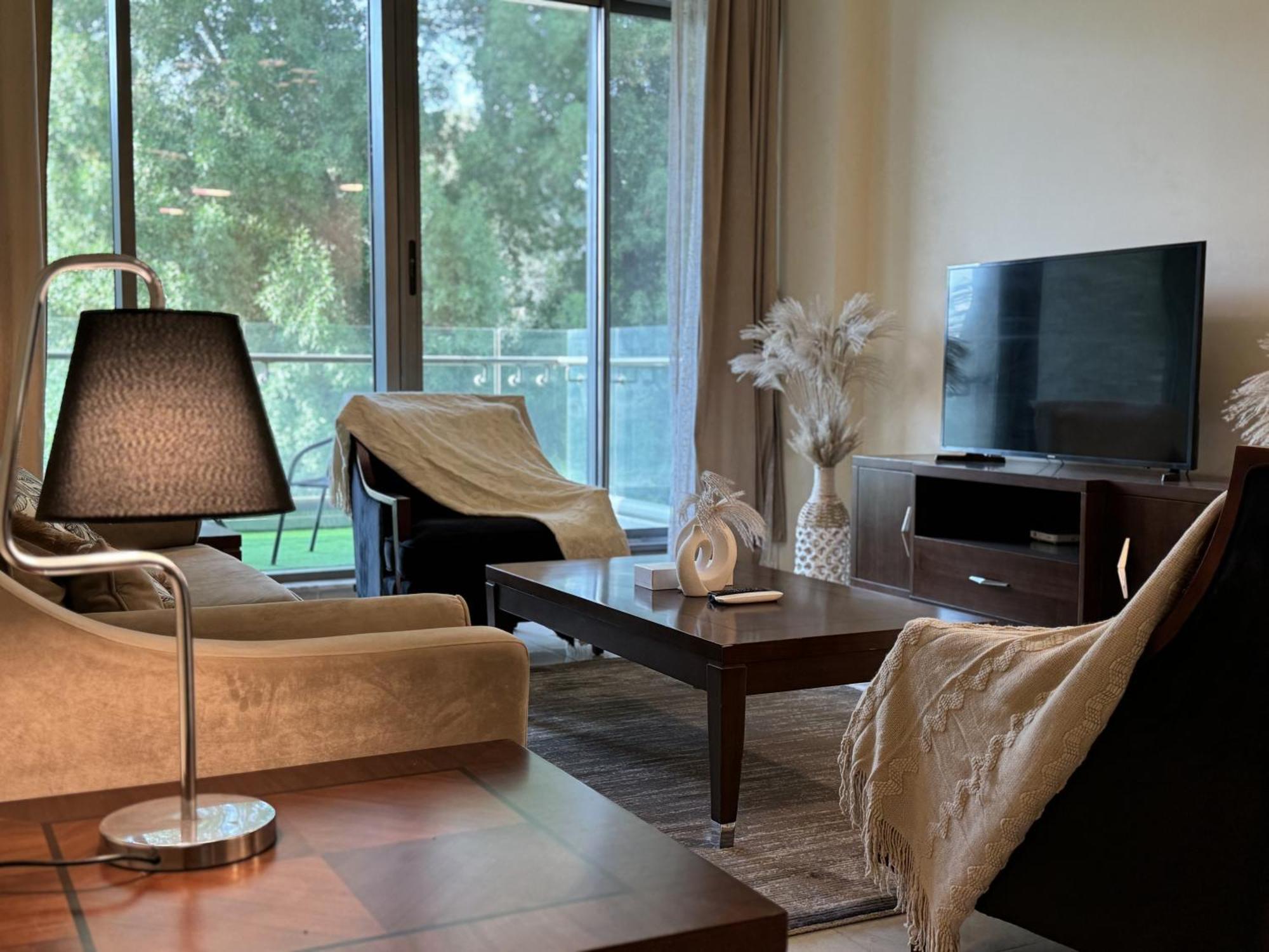 Apartment In Meydan