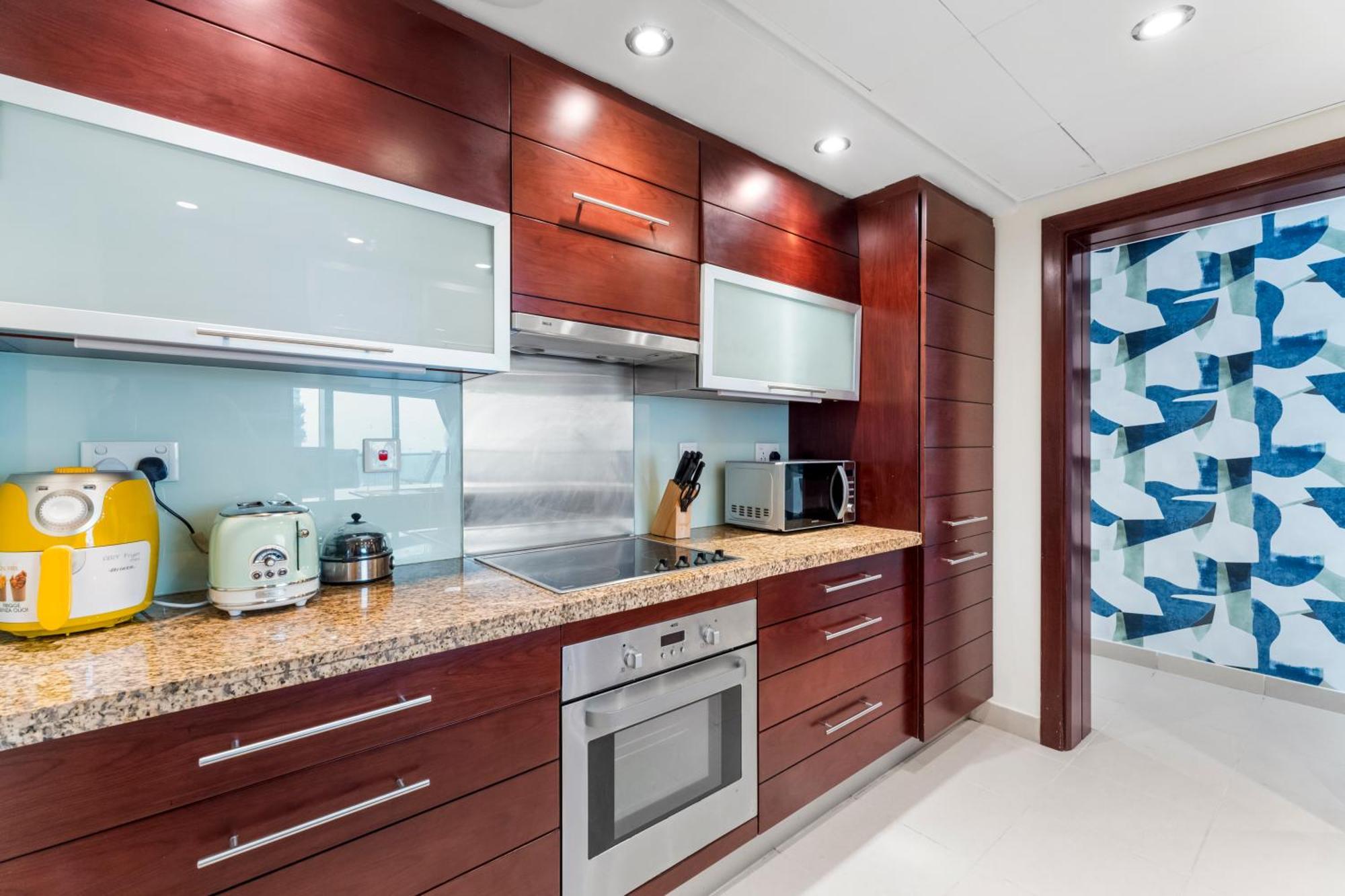 Apartment Stylish 1 Bedroom - Burj Khalifa View- 5Mn Walk To Dubai Mall-Apartment In Burj Views Tower *
