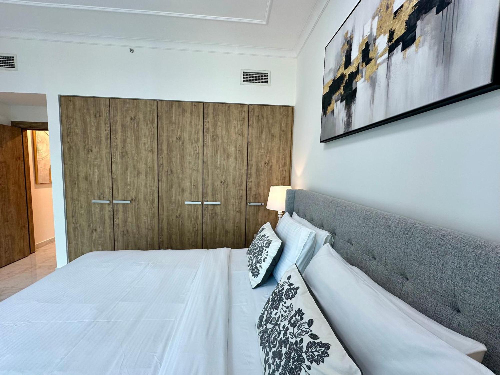 Lux I Executive Tower I Ocean View *