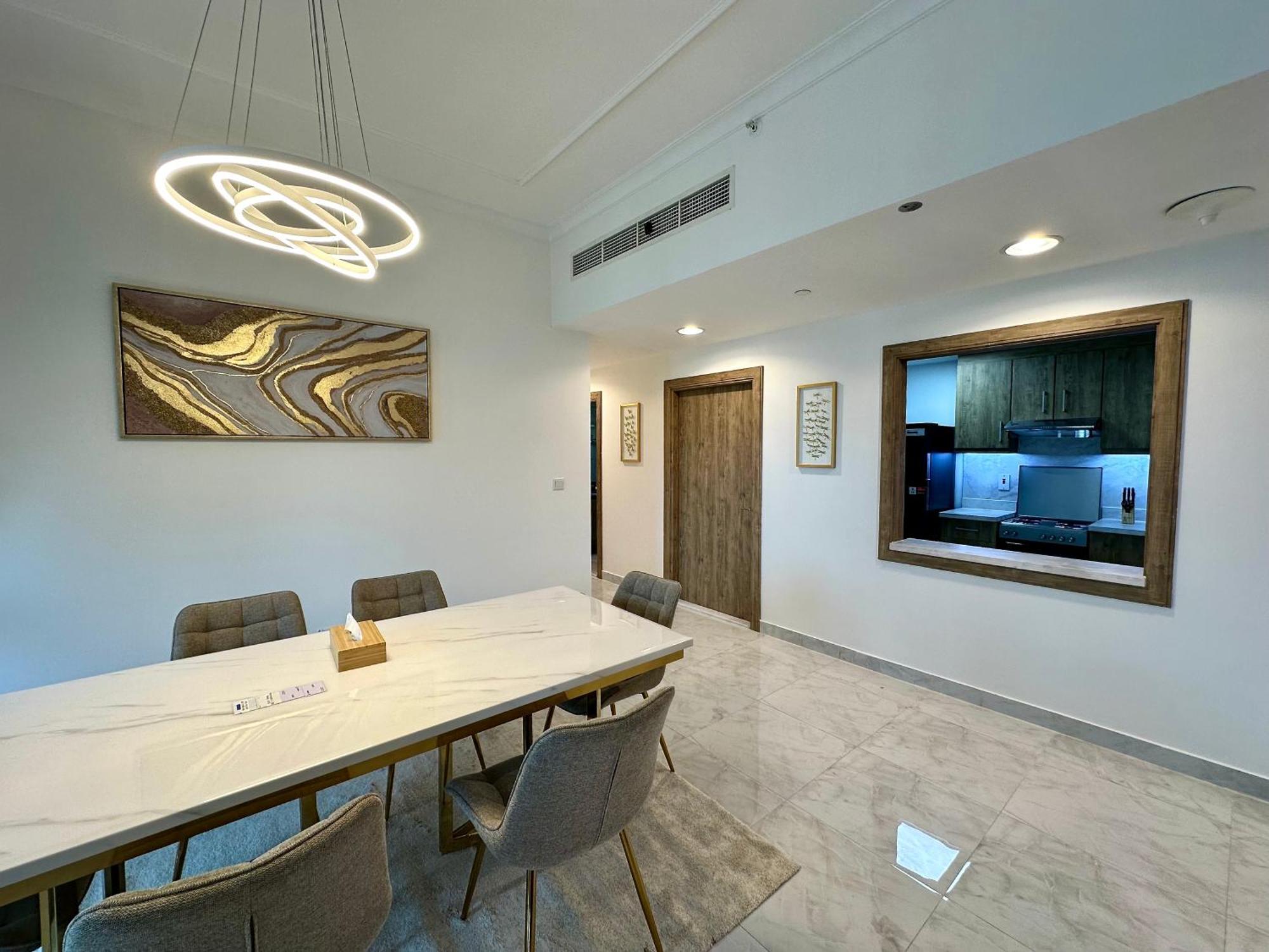 Apartment Lux I Executive Tower I Ocean View Dubai