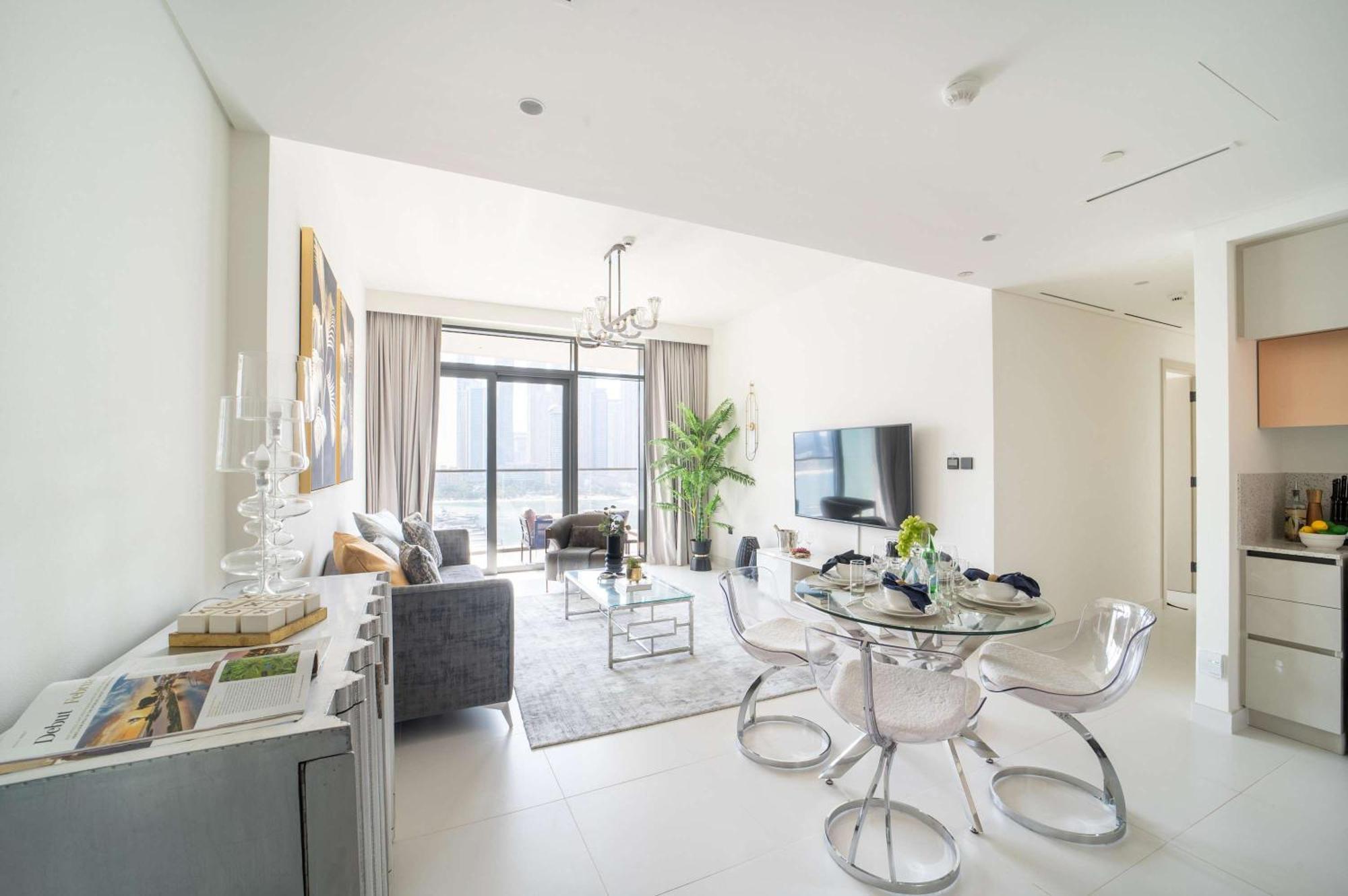 Frank Porter - Marina Vista Tower 2 Apartment Dubai
