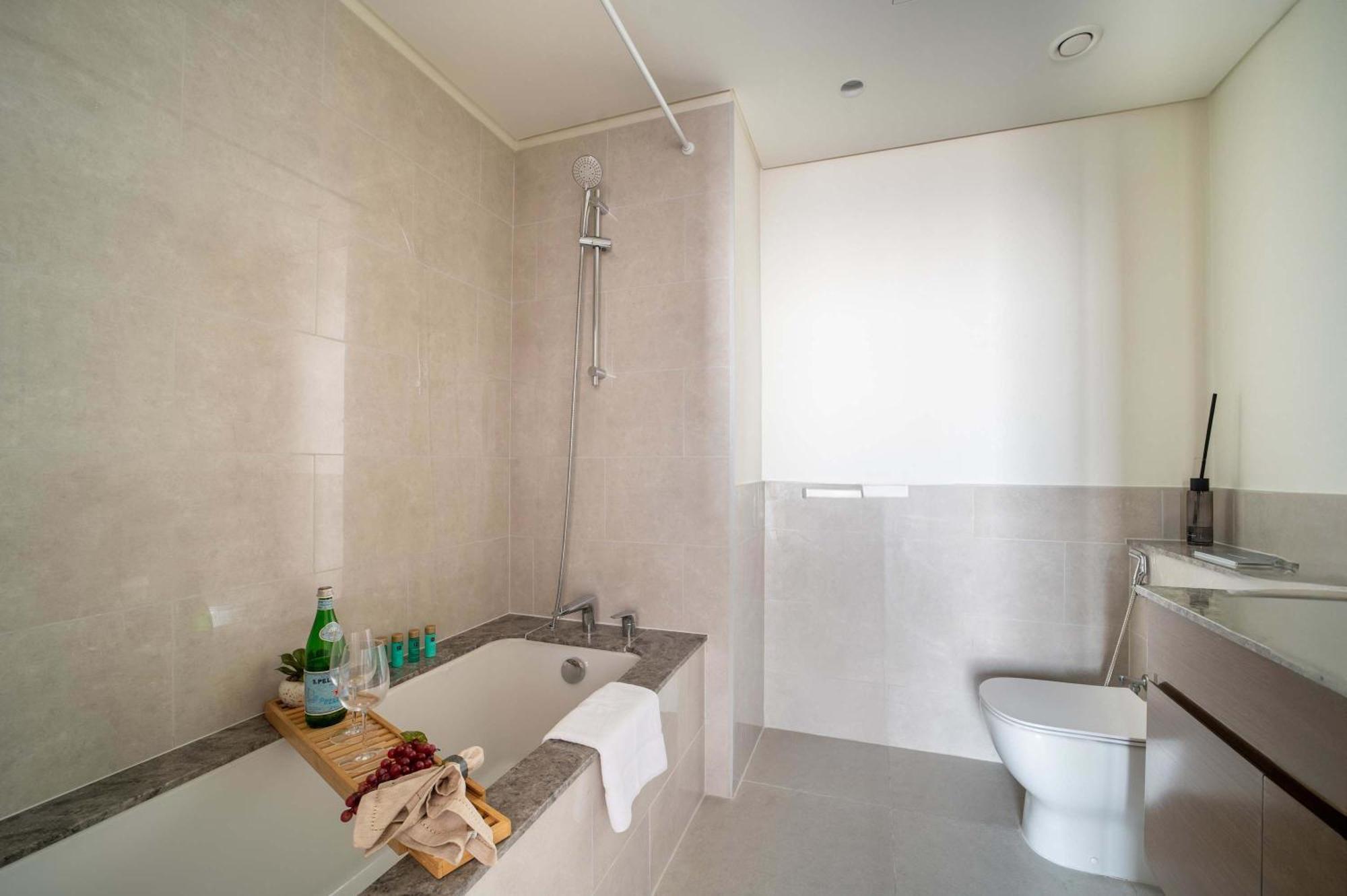 Apartment Frank Porter - Tower 1 *
