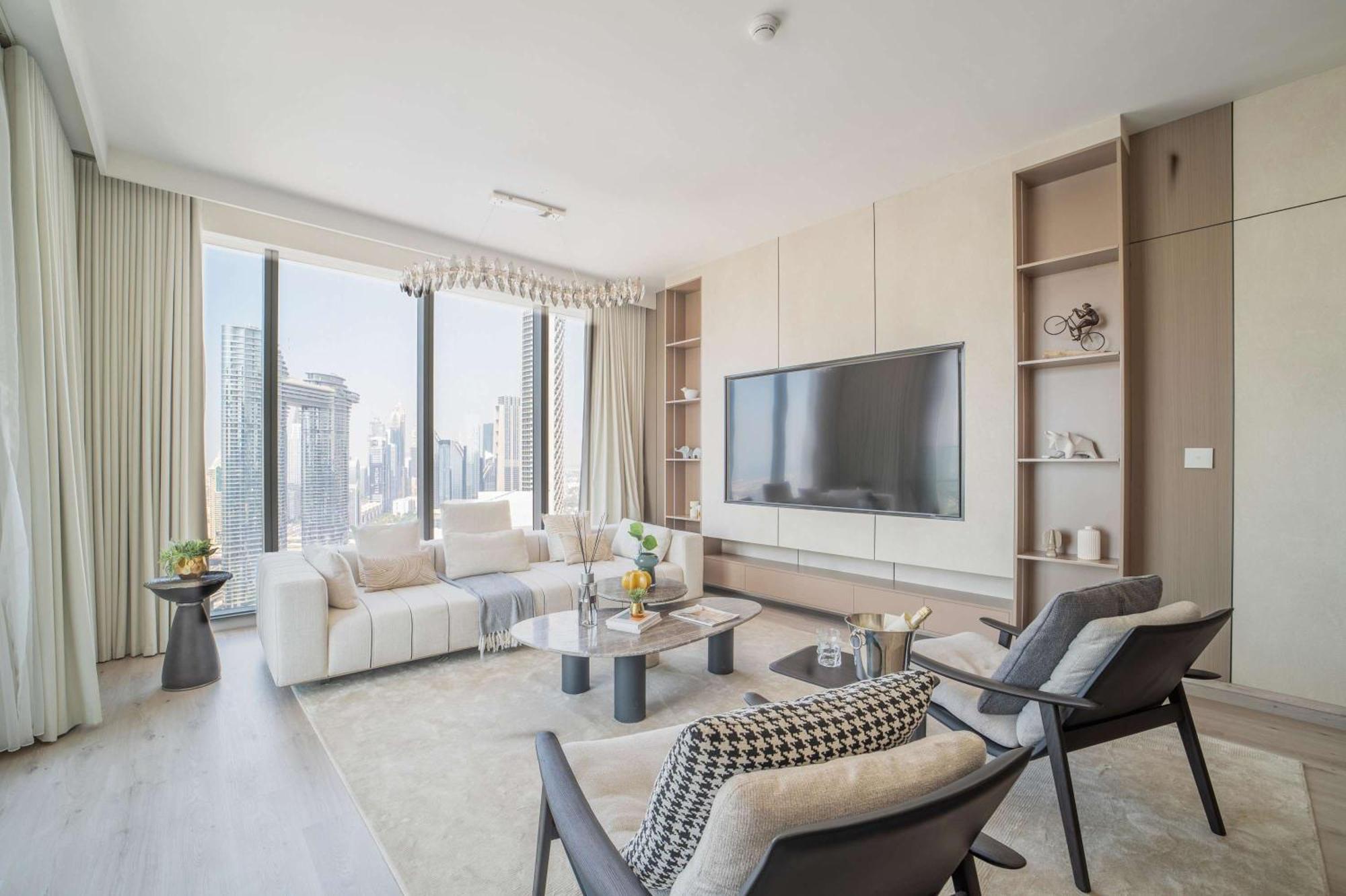Frank Porter - Tower 1 * Dubai