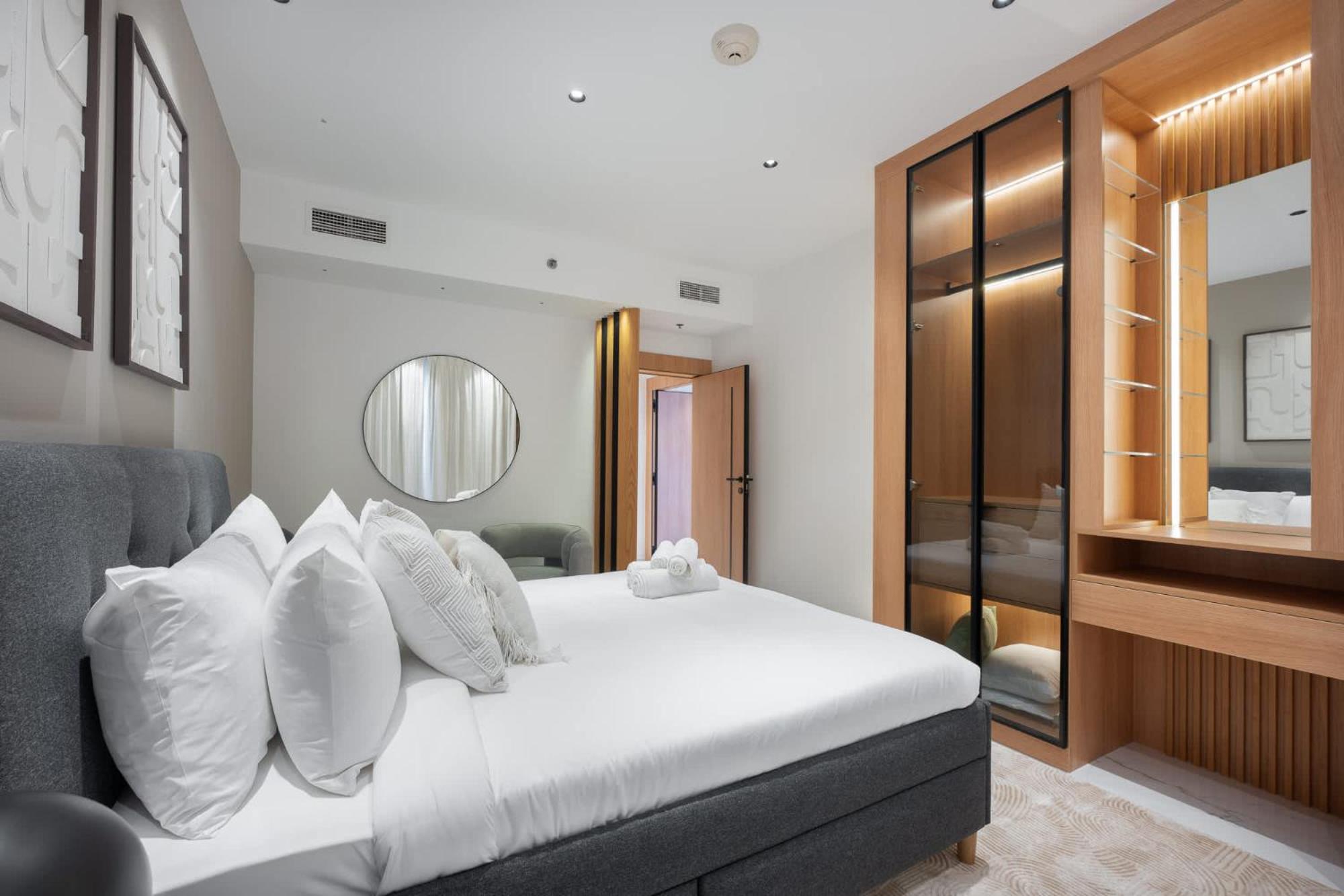 Luxurious 2-bedrooms At Princess Tower With Stunning Marina Views! Apartment