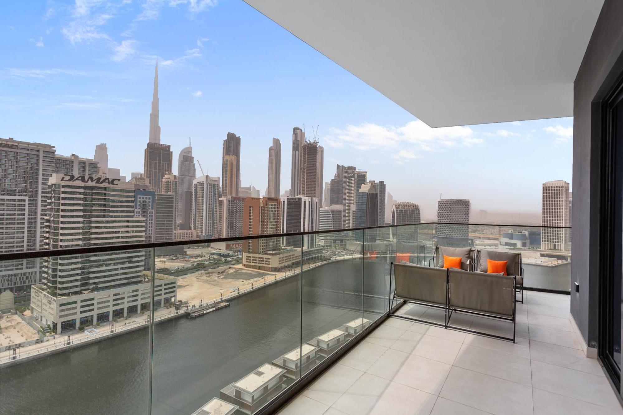 Premium 2 Bedroom With Stunning Burj Khalifa View