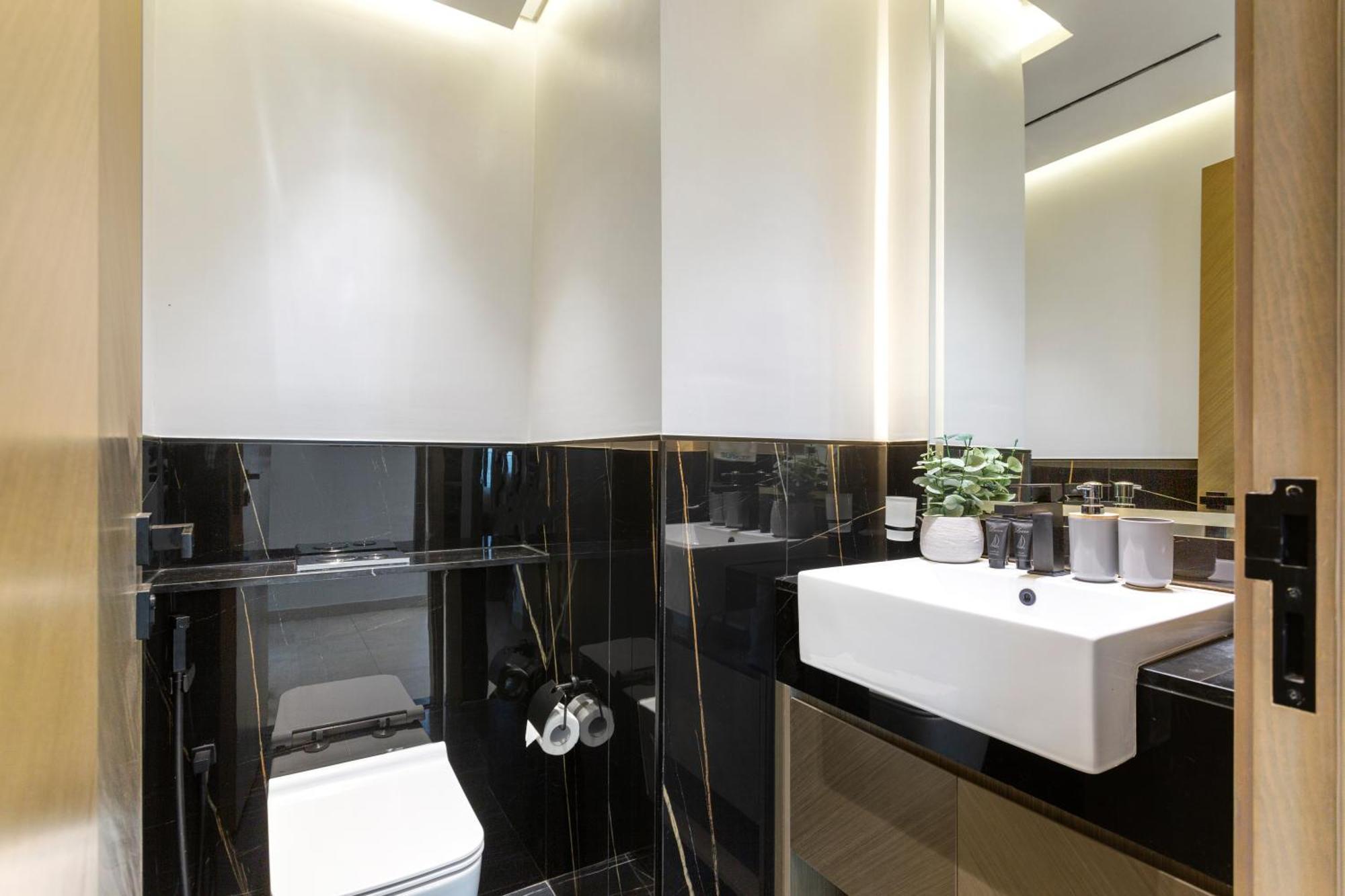 Premium 2 Bedroom With Stunning Burj Khalifa View Apartment Dubai