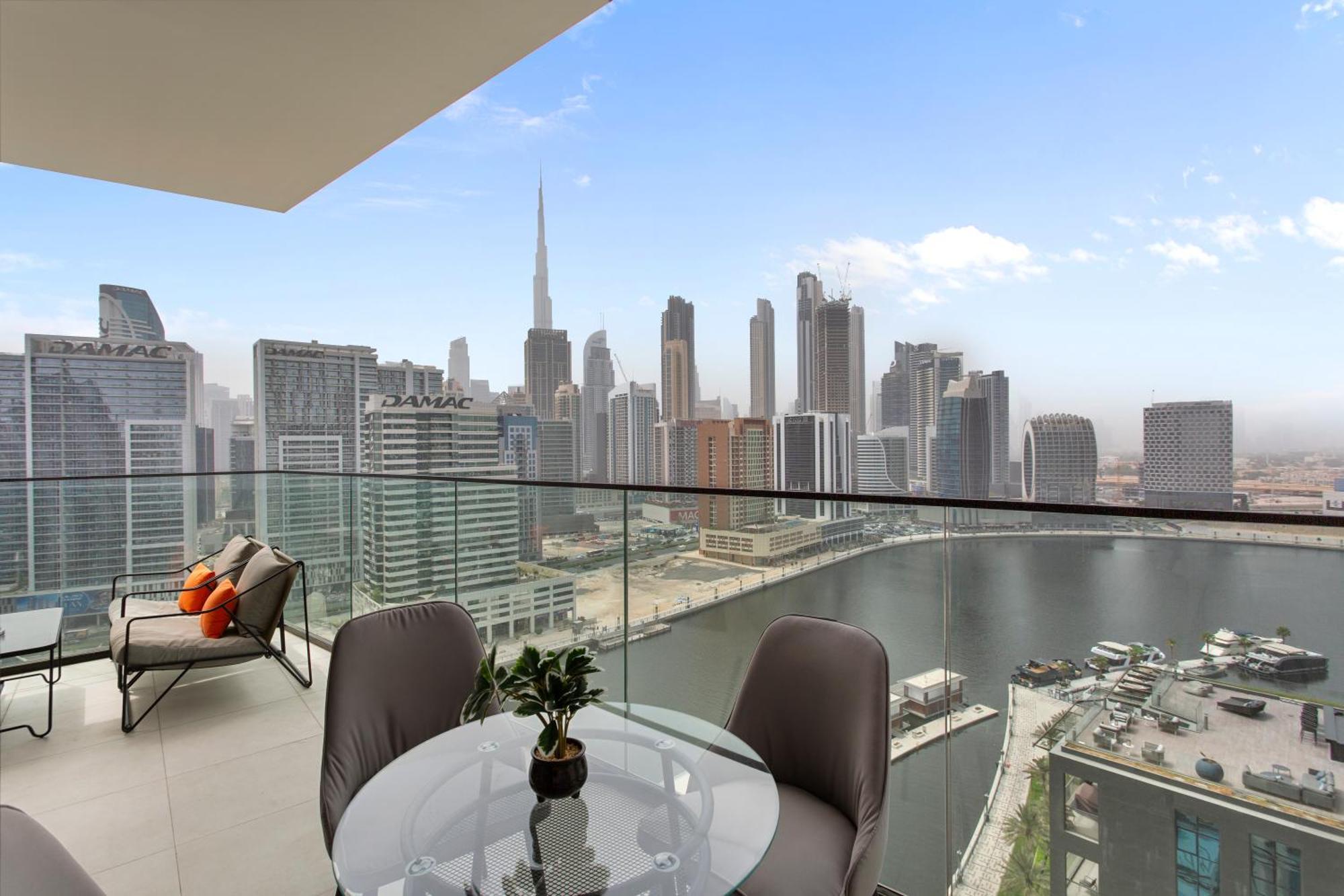 Premium 2 Bedroom With Stunning Burj Khalifa View