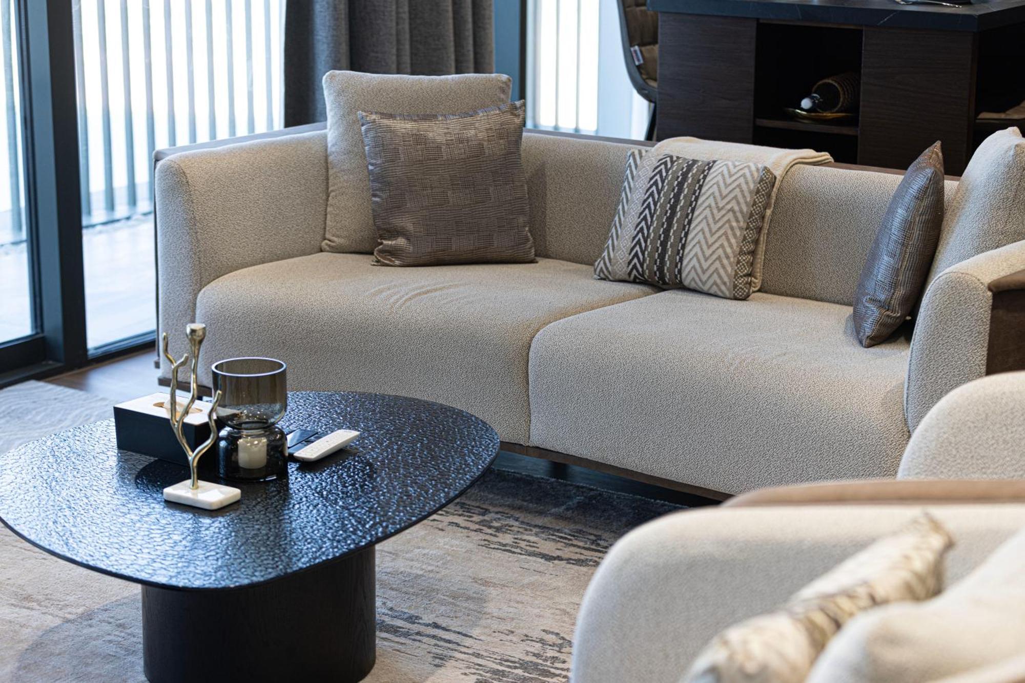 Luxury 2-bedroom With Spectacular Sea Views