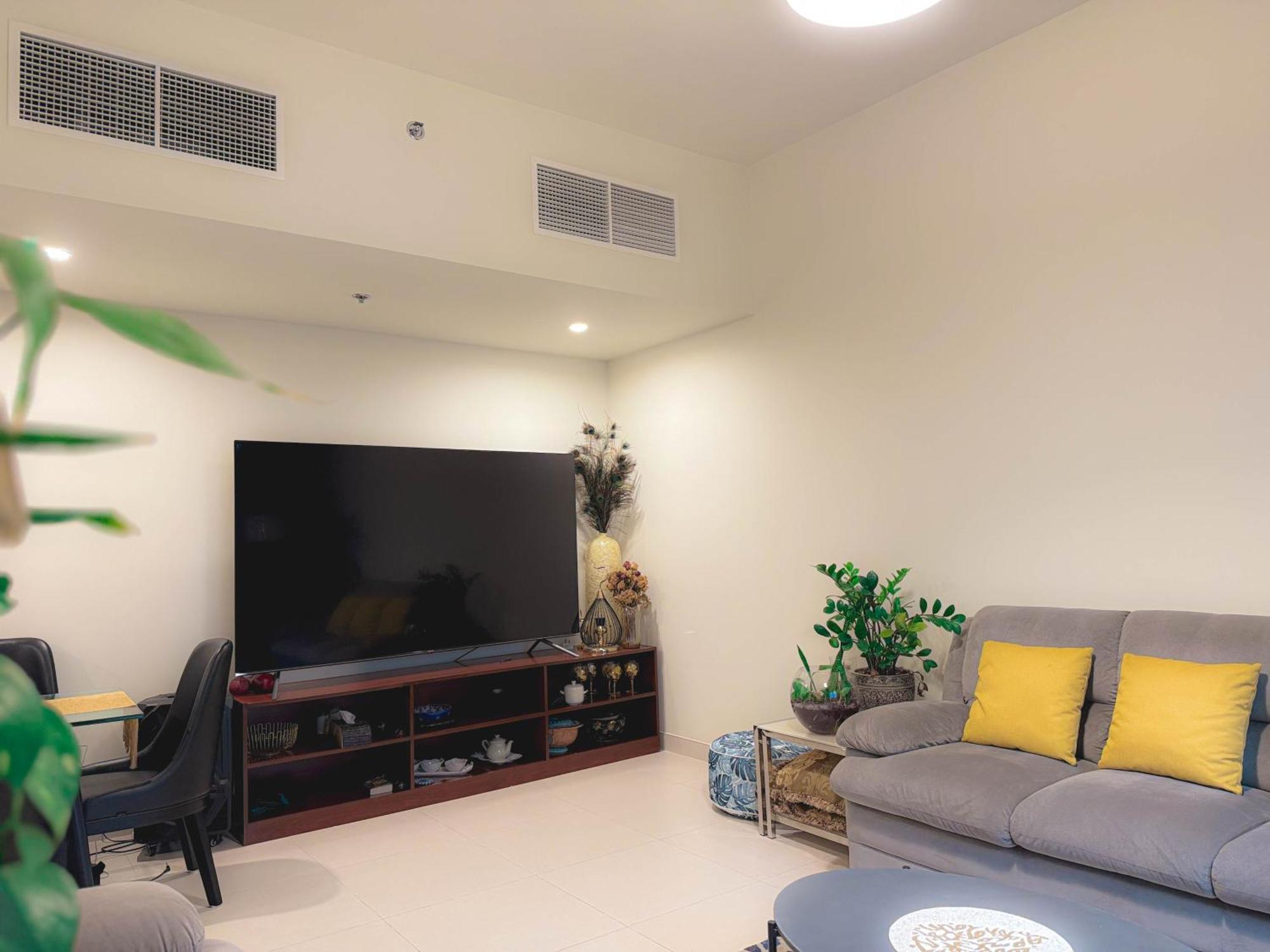 Homestay Modern Space In Prime Location Dubai