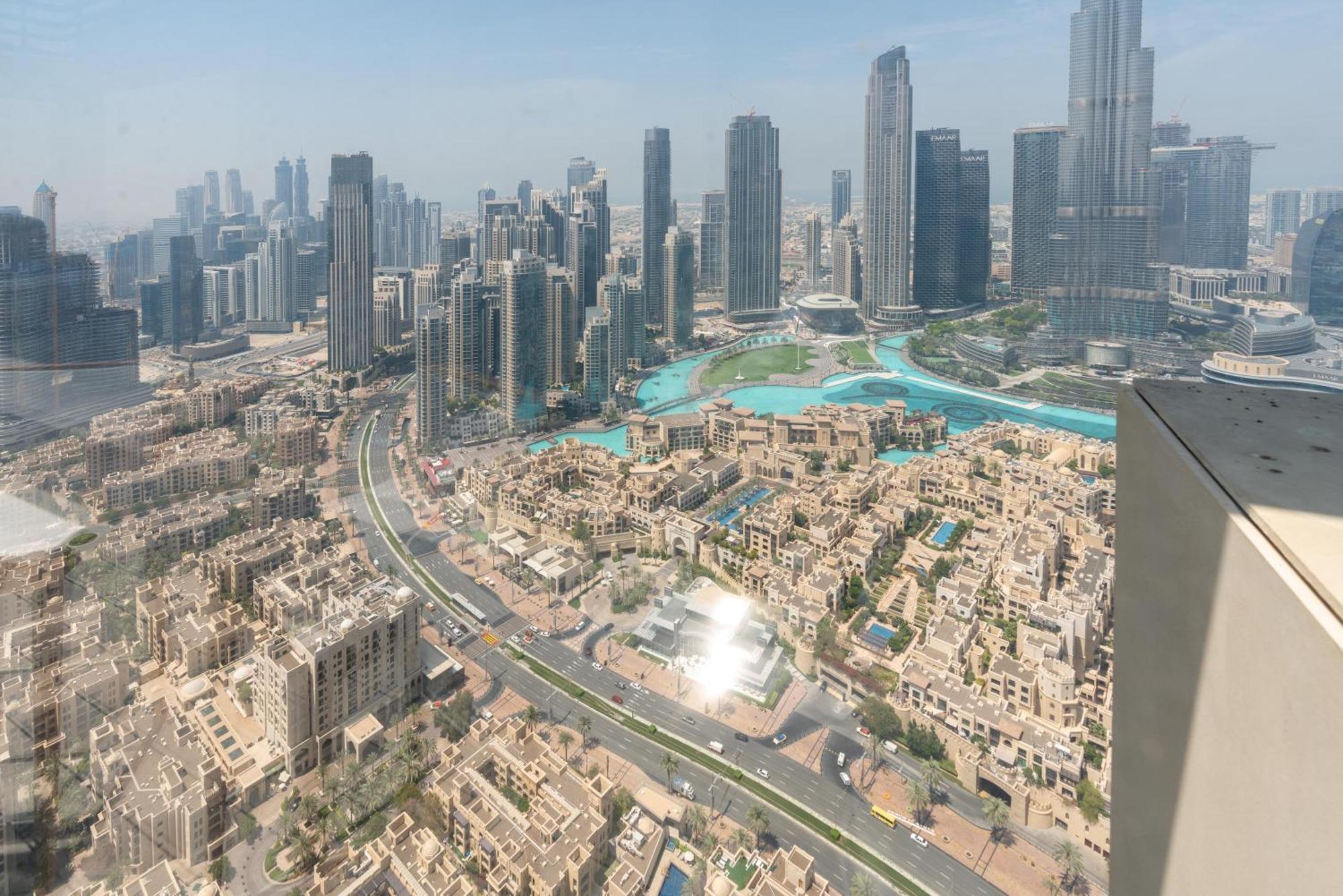 Burj Royal - Across Mall & Burj Khalifa *