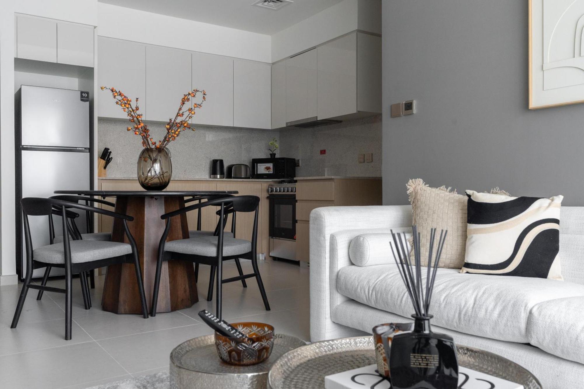 Burj Royal - Across Mall & Burj Khalifa Apartment
