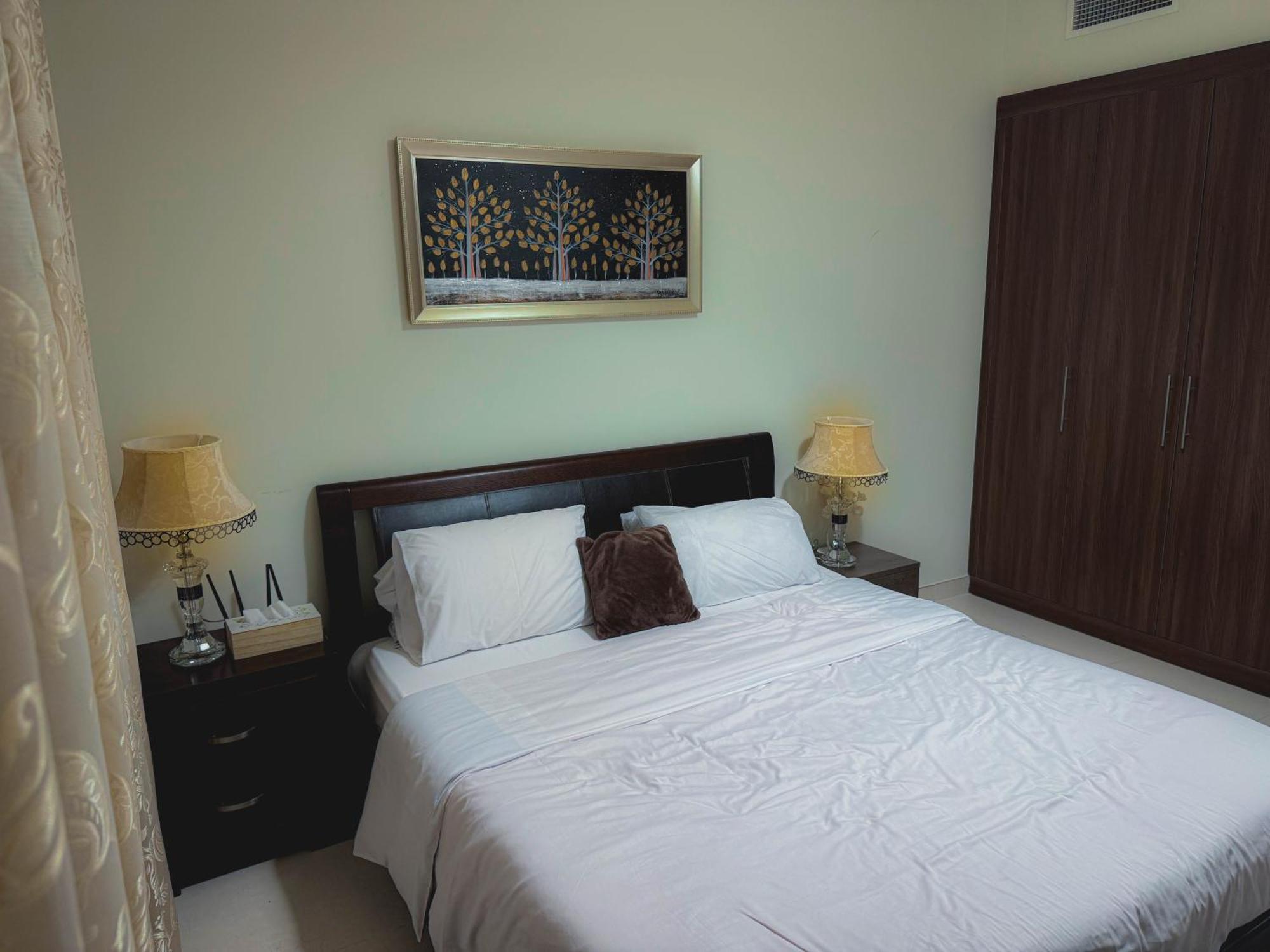 Modern Space In Prime Location * Dubai