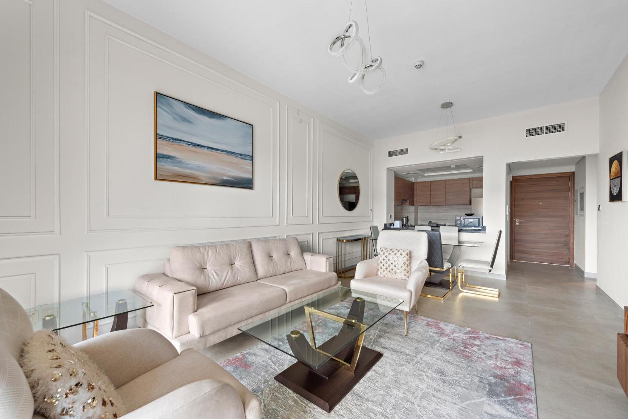 Chic 1br With Pool And Gym Access Dubai