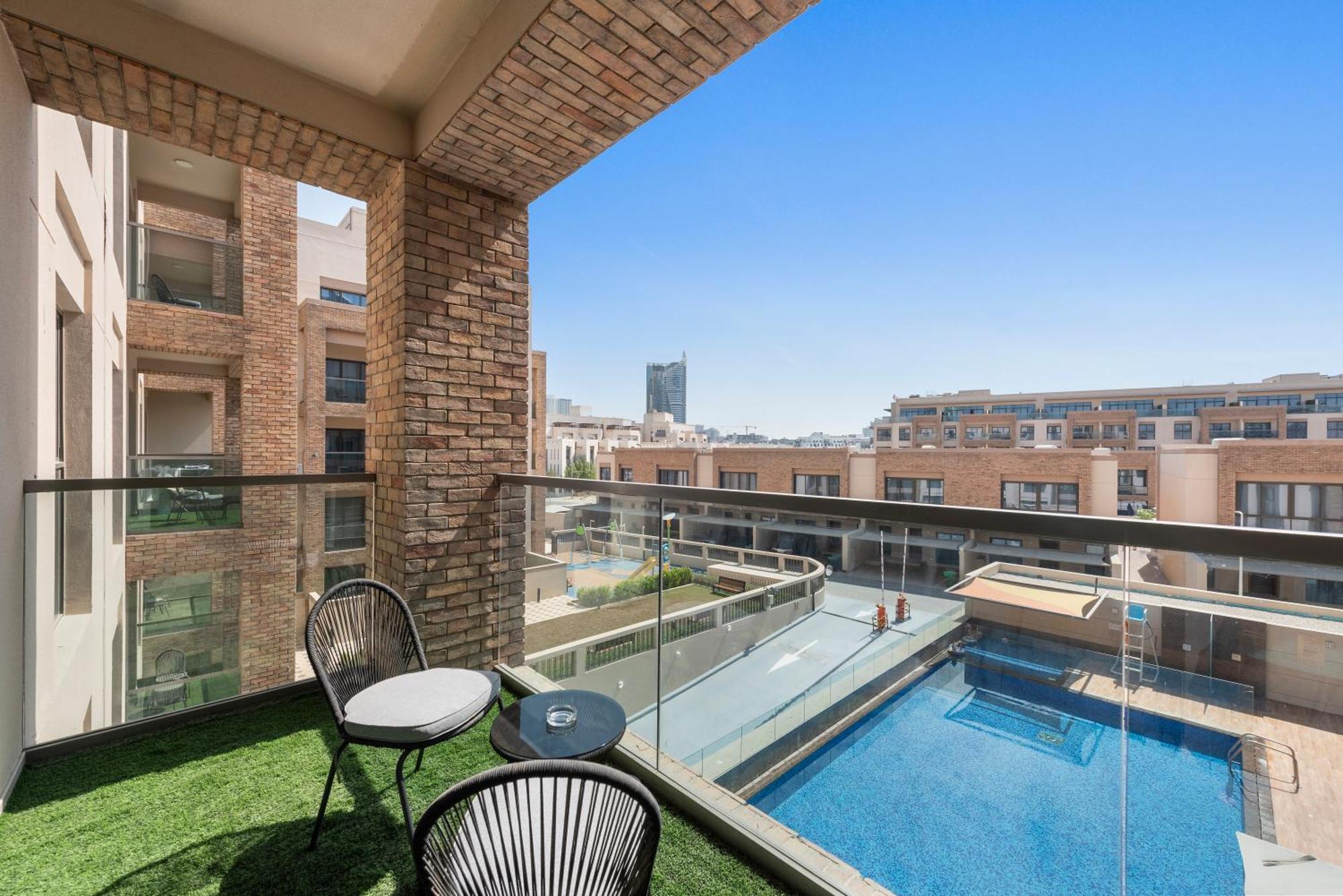 Chic 1br With Pool And Gym Access * Dubai