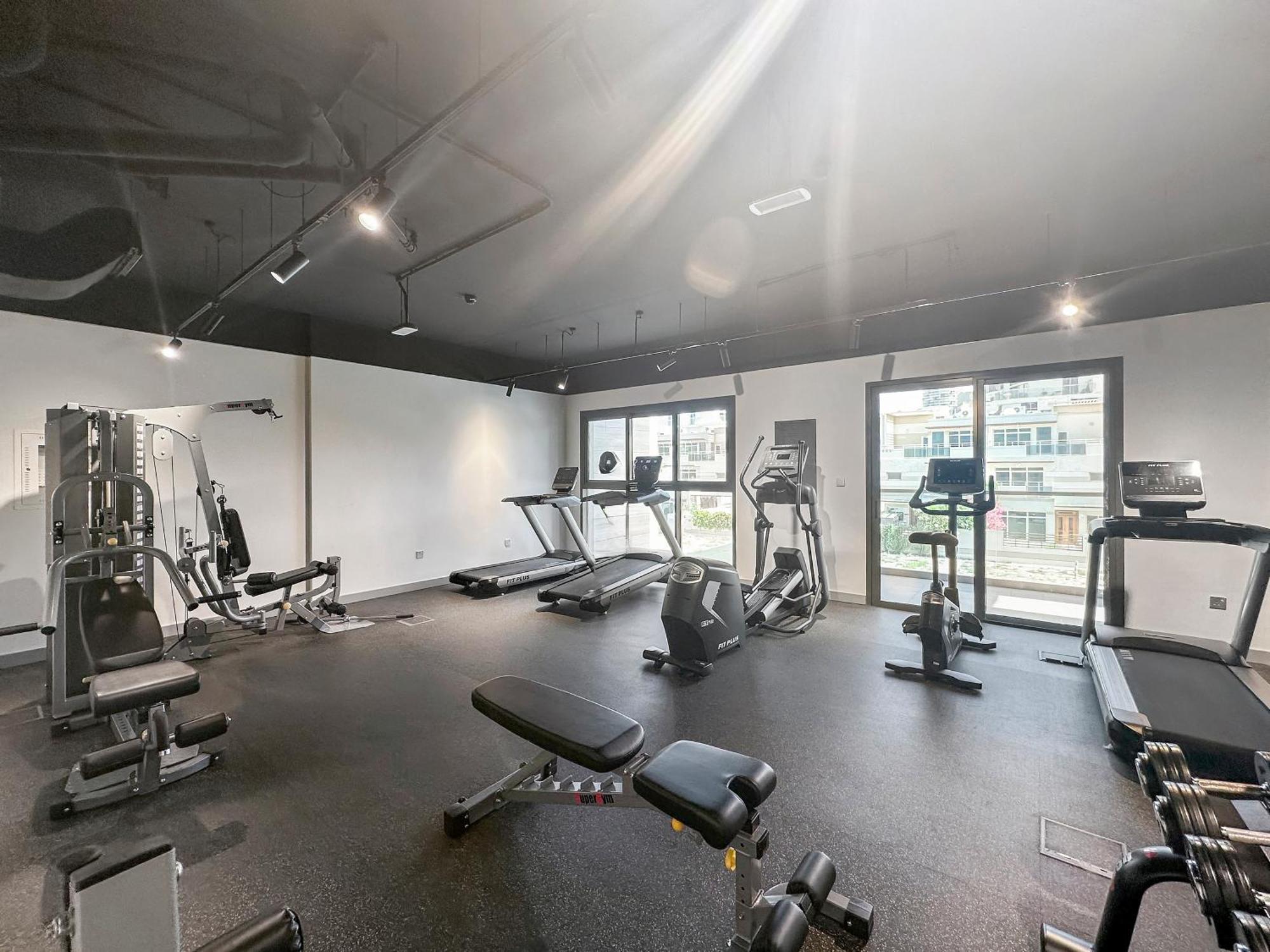 Chic 1br With Pool And Gym Access Apartment