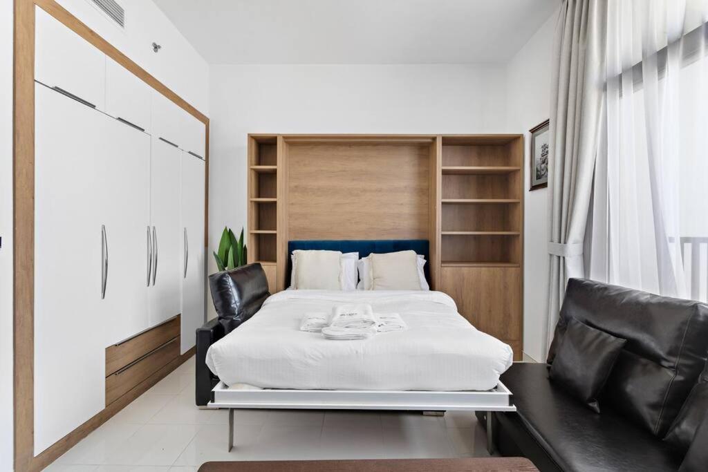 Modern Close To Metro *