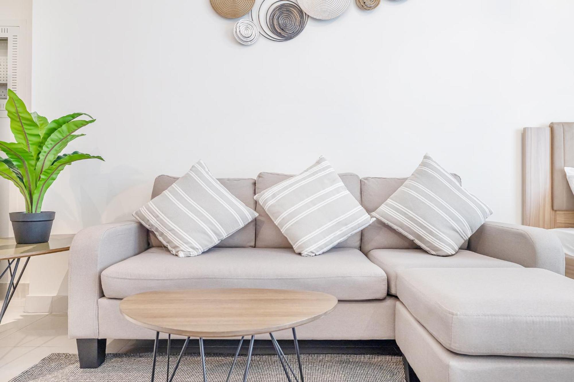 Apartment Modern Bright In Business Bay