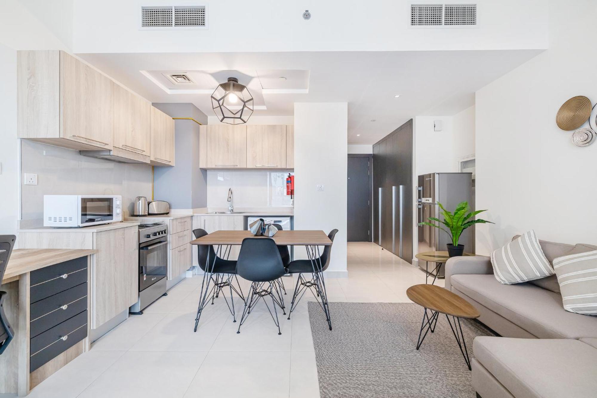 Apartment Modern Bright In Business Bay