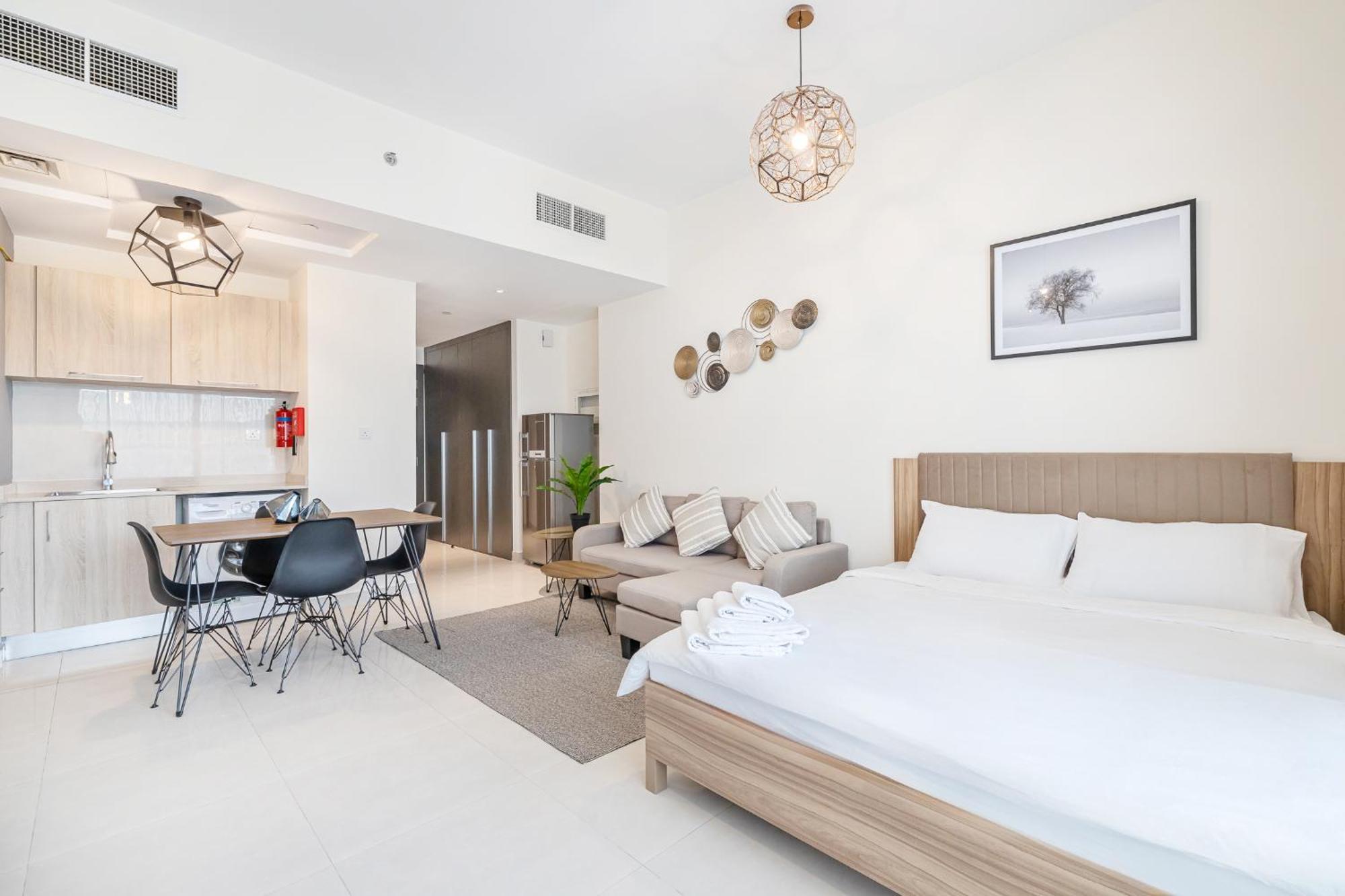 Apartment Modern Bright In Business Bay *