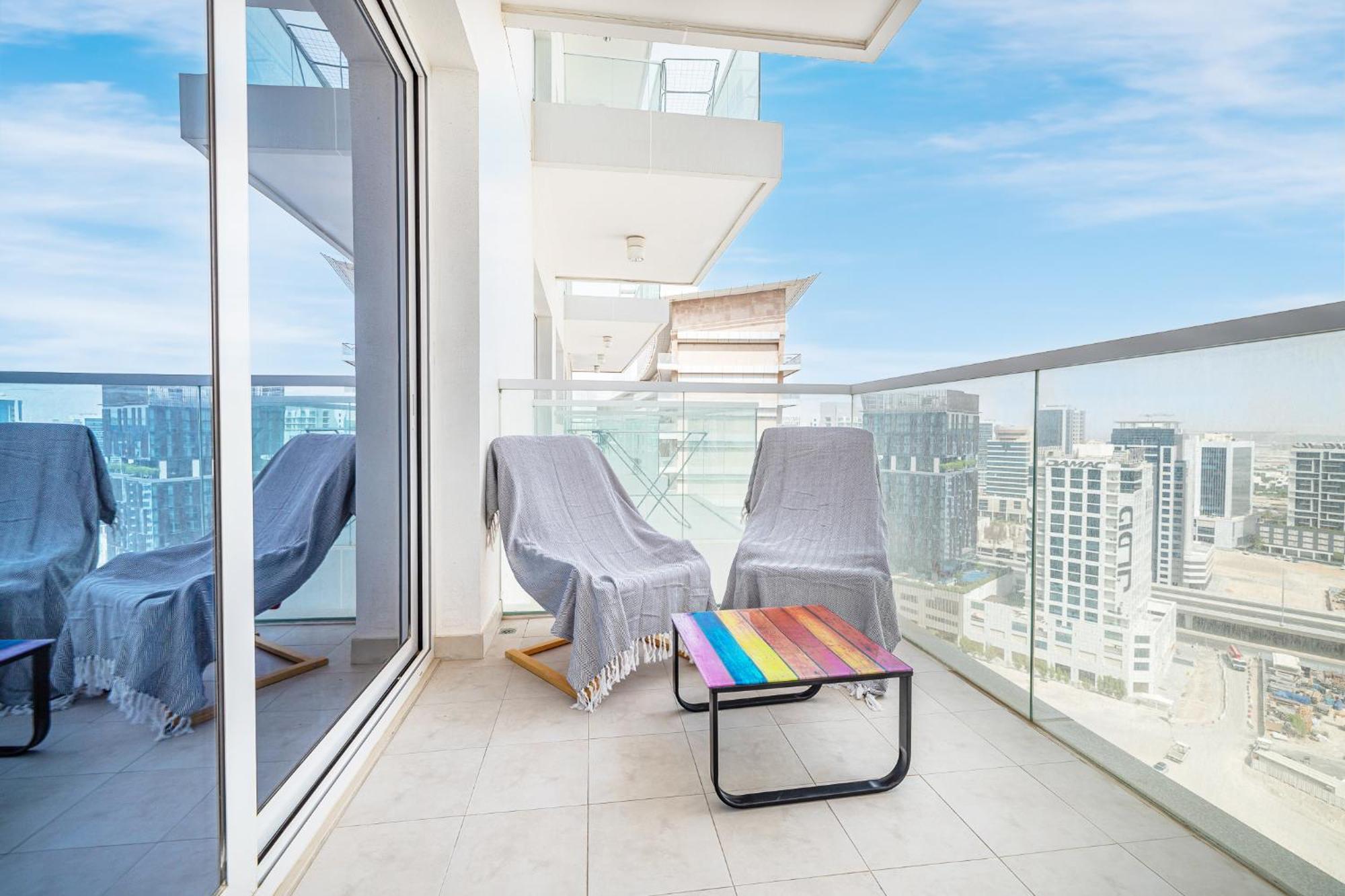 Apartment Modern Bright In Business Bay Dubai