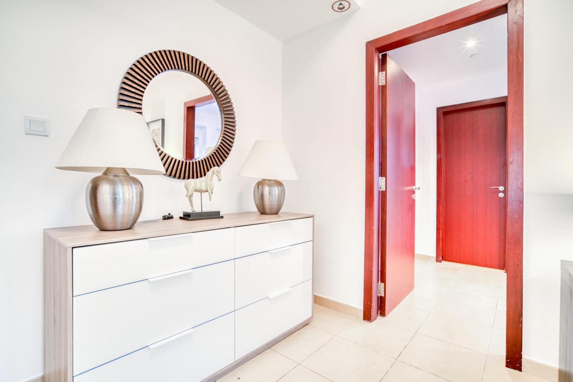 Elite 1 Bedroom In Jbr With Marina Views * Dubai