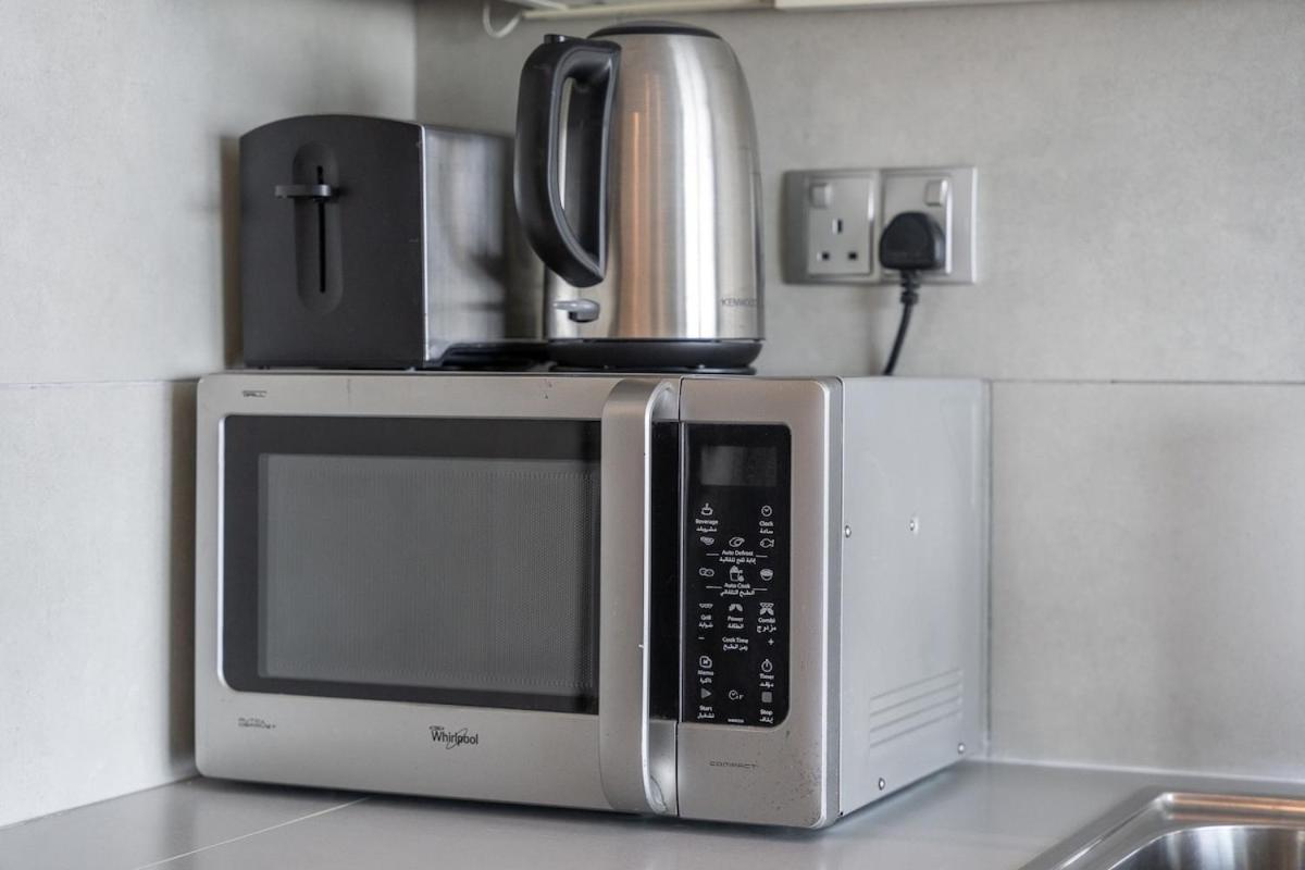 Apartment Spacious 2-bedroom With Marina Views In Dec Tower 2 *