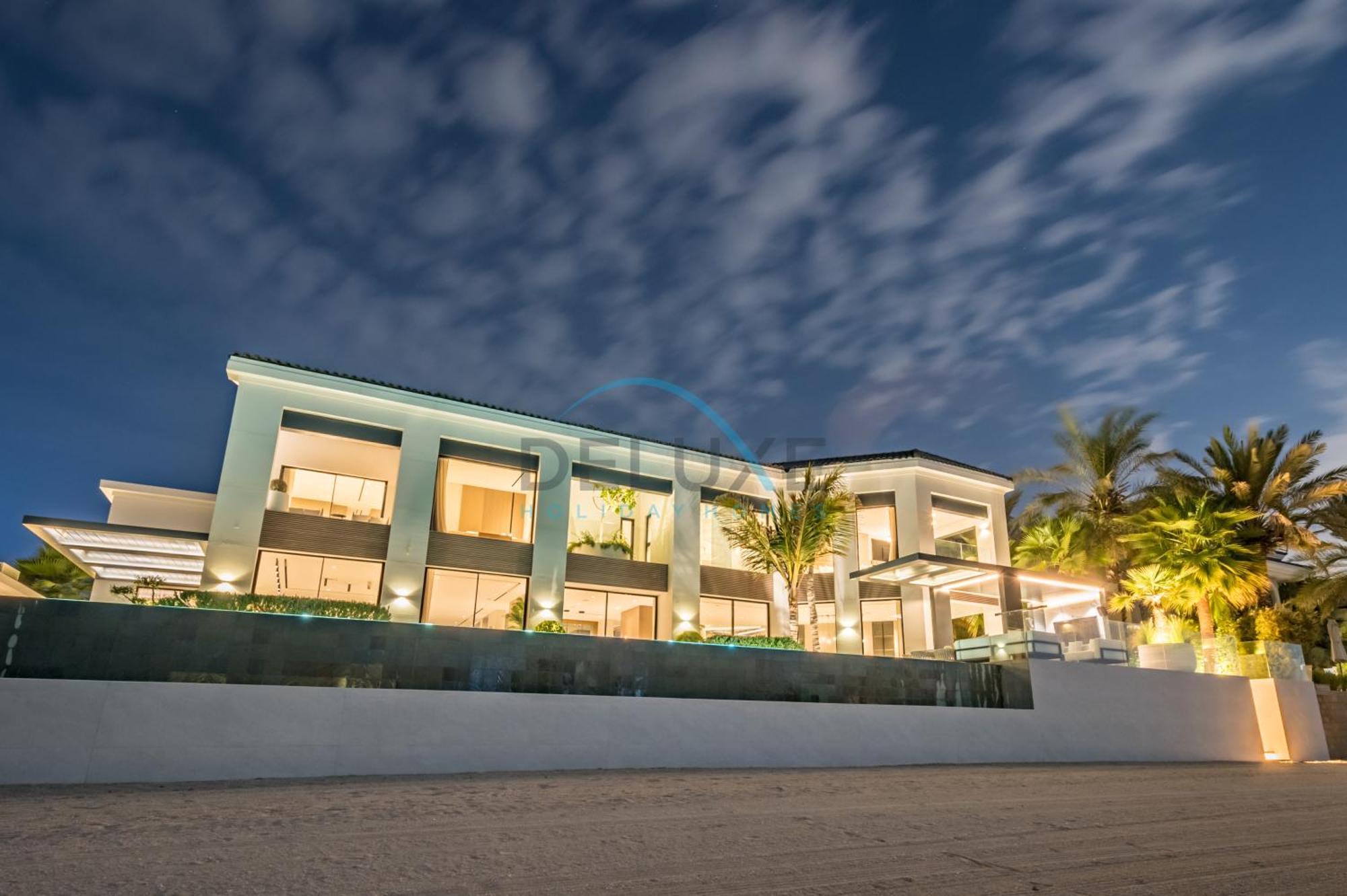 Apartment Exclusive 4br With 2 Assistant And Private Pool In Frond K, Palm Jumeirah By Deluxe Homes