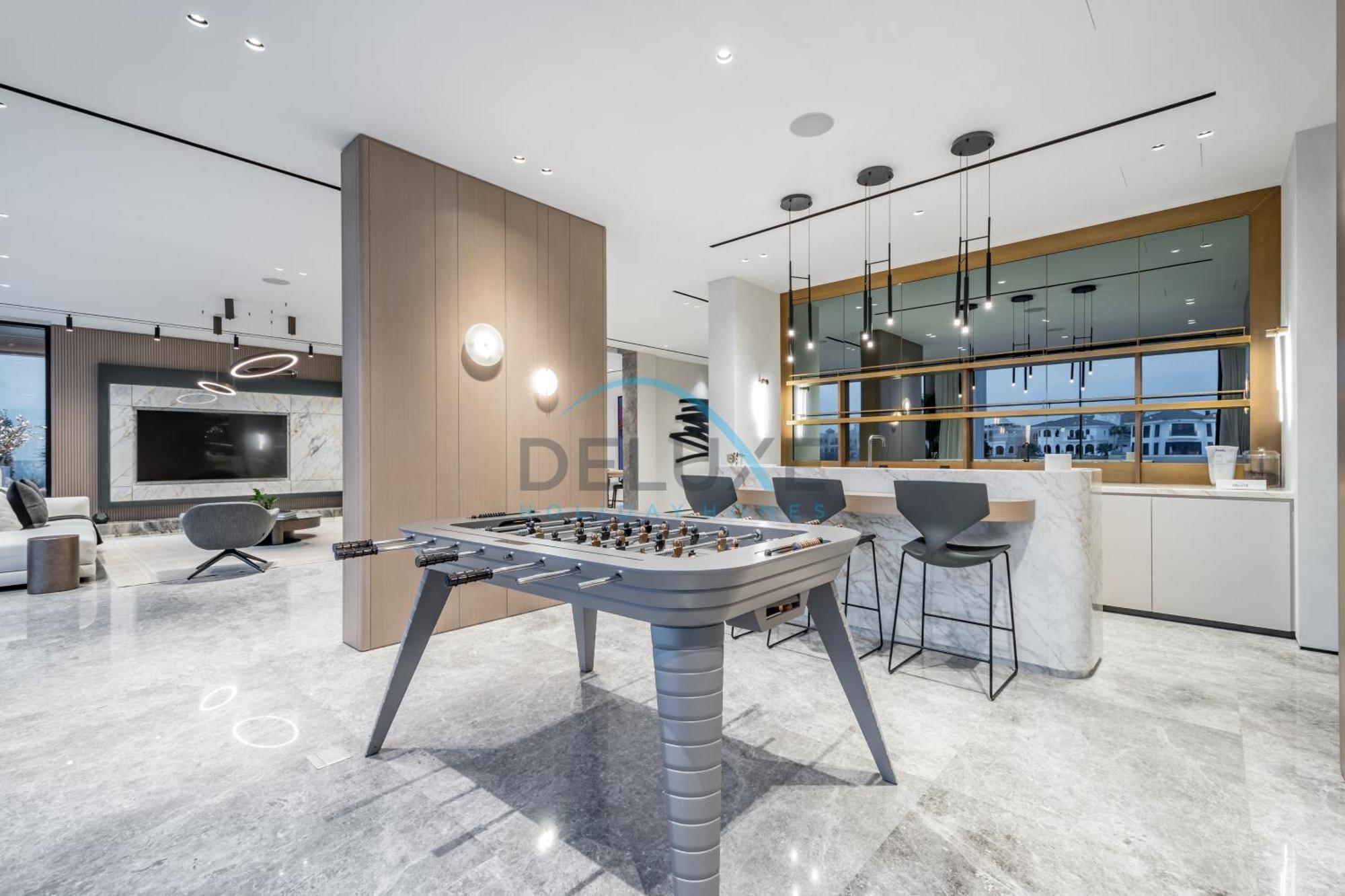 Apartment Exclusive 4br With 2 Assistant And Private Pool In Frond K, Palm Jumeirah By Deluxe Homes Dubai