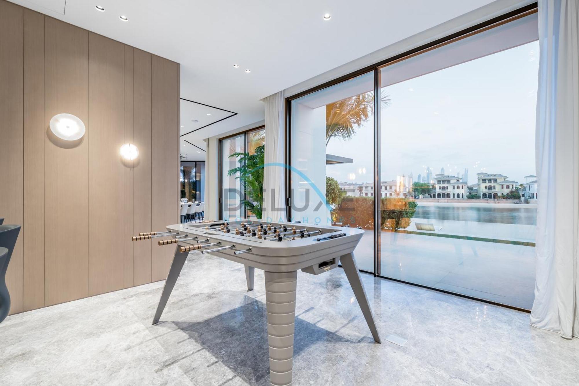 Apartment Exclusive 4br With 2 Assistant And Private Pool In Frond K, Palm Jumeirah By Deluxe Homes Dubai