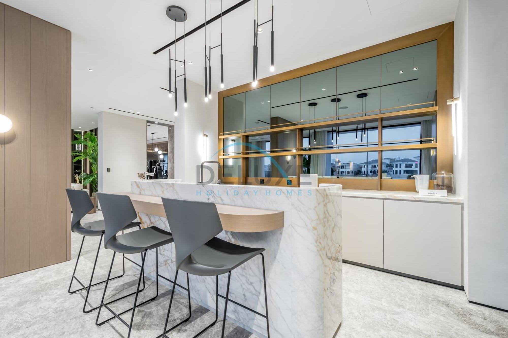 Exclusive 4br With 2 Assistant And Private Pool In Frond K, Palm Jumeirah By Deluxe Homes Dubai