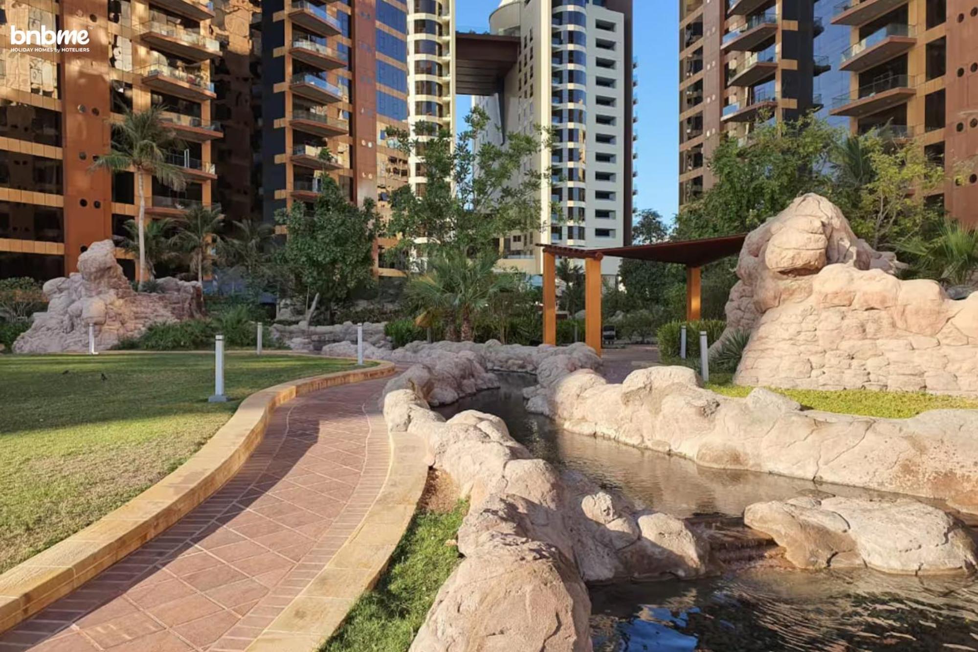 Bnbmehomes - Tiara Tanzanite Apartment Dubai
