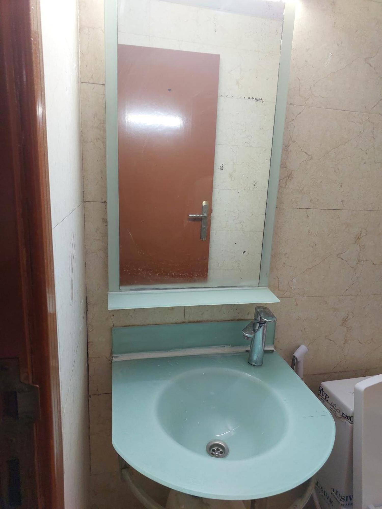 Apartamento Benitah Capsule Hostel, Family And Partitions Dubai