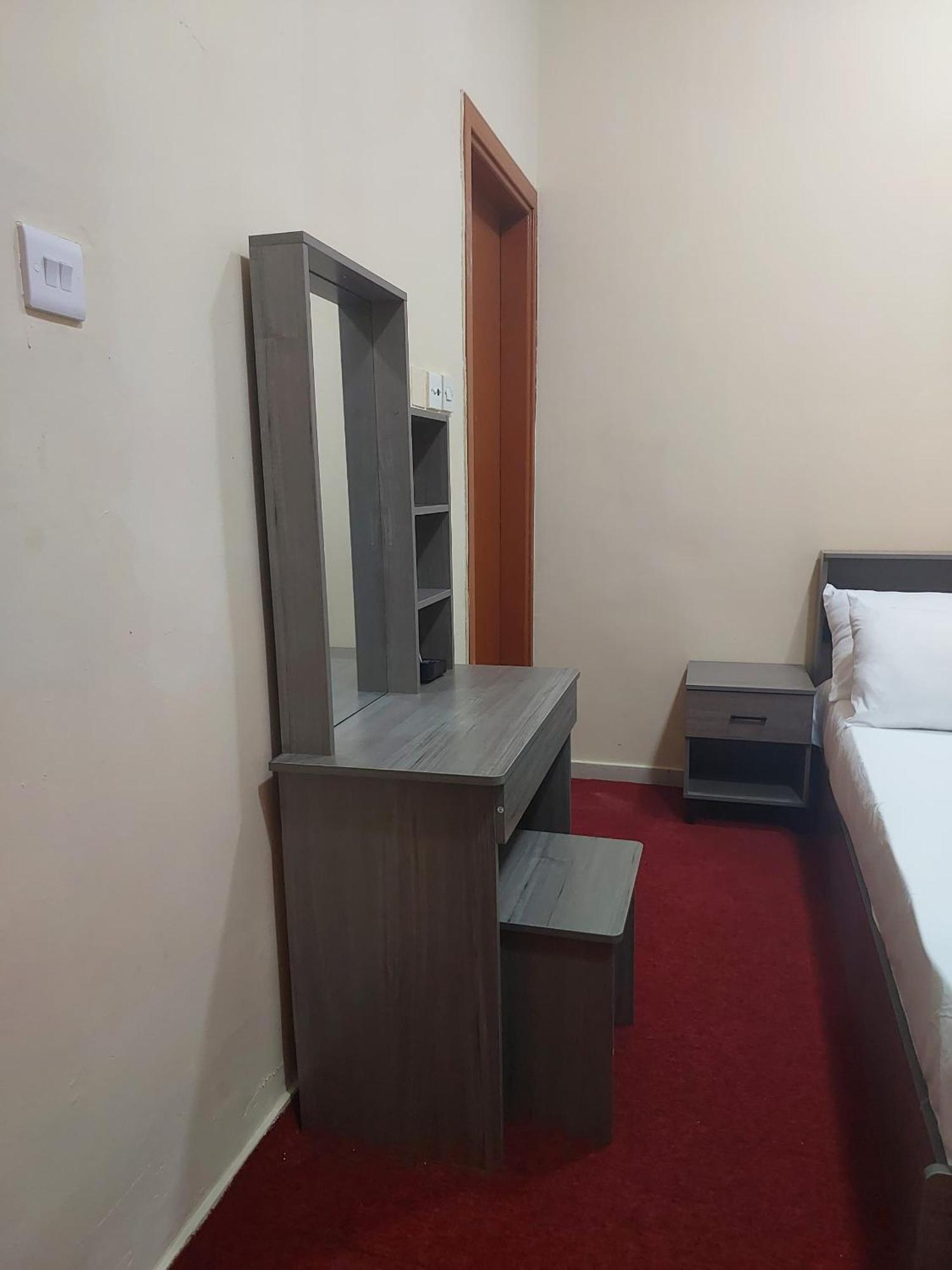 Benitah Capsule Hostel, Family And Partitions Apartamento
