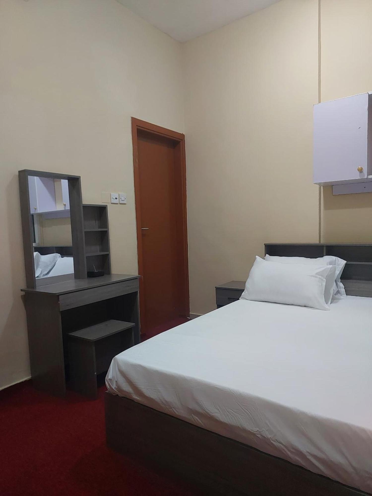 Benitah Capsule Hostel, Family And Partitions Apartamento