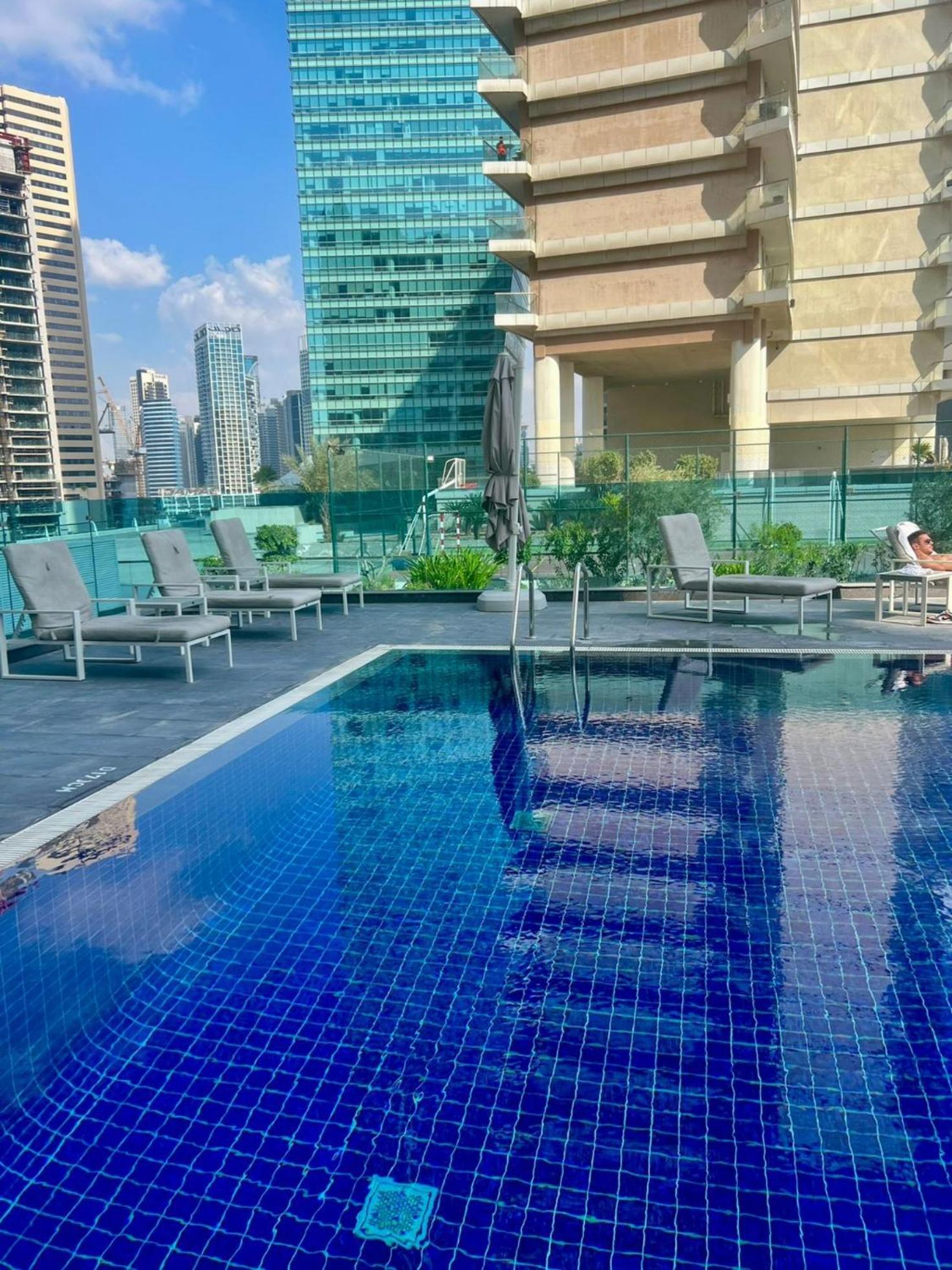 Apartment Central Spacious Living At Ag Tower Business Bay *