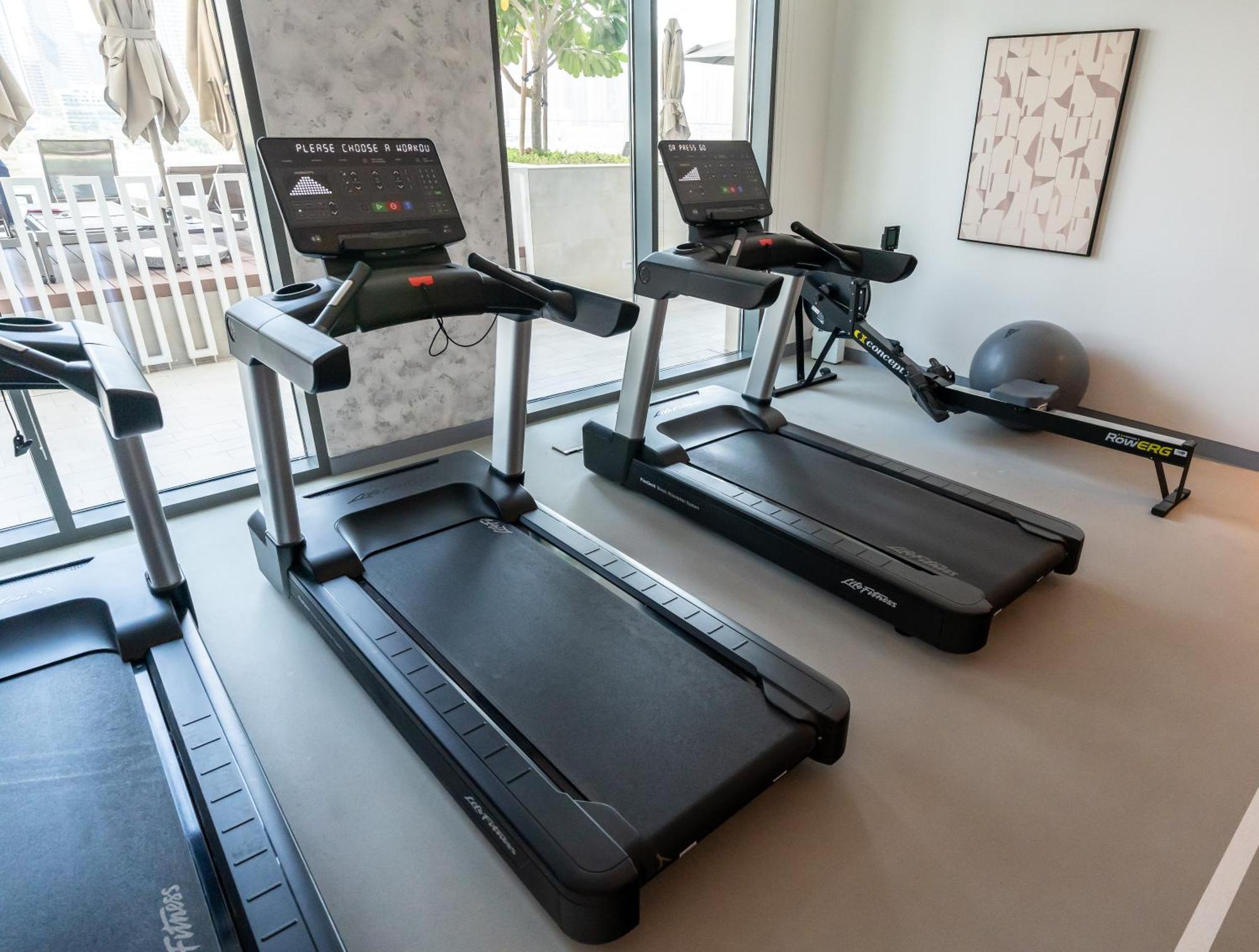 Upscale Family Friendly 4 Bedroom On Private With Amazing Views Daire Dubai