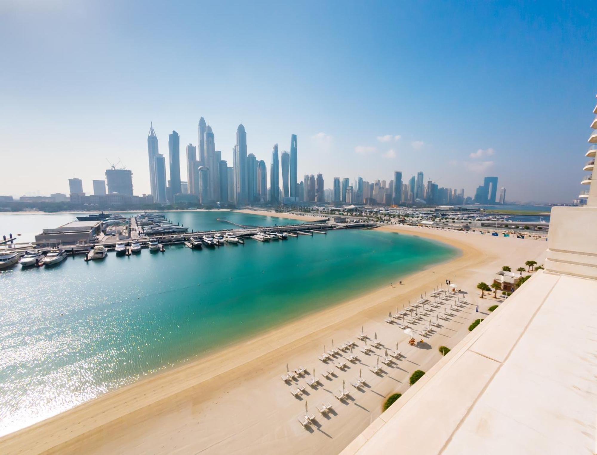 Daire Upscale Family Friendly 4 Bedroom On Private With Amazing Views Dubai