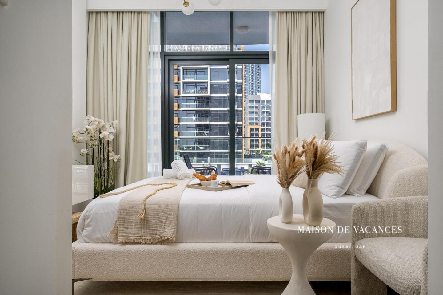 Stylish Getaway 10 Minutes To Mall Apartment *