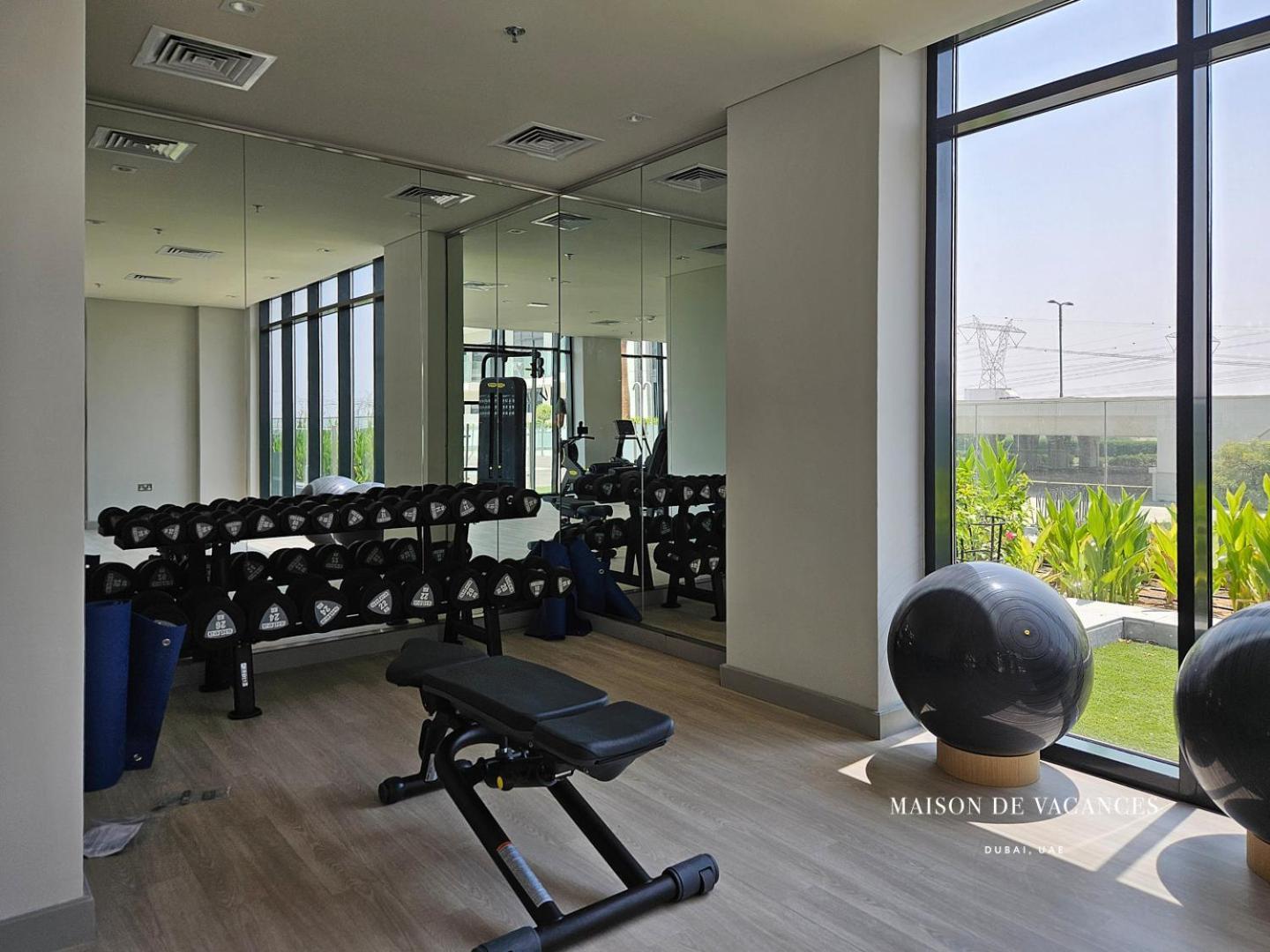 Stylish Getaway 10 Minutes To Mall Apartment *