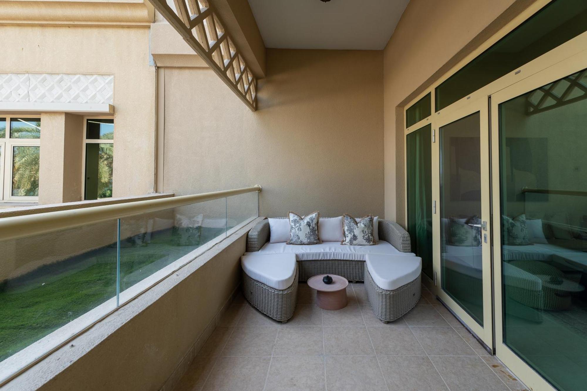 Apartment Shoreline 4, Palm Jumeirah - Mint