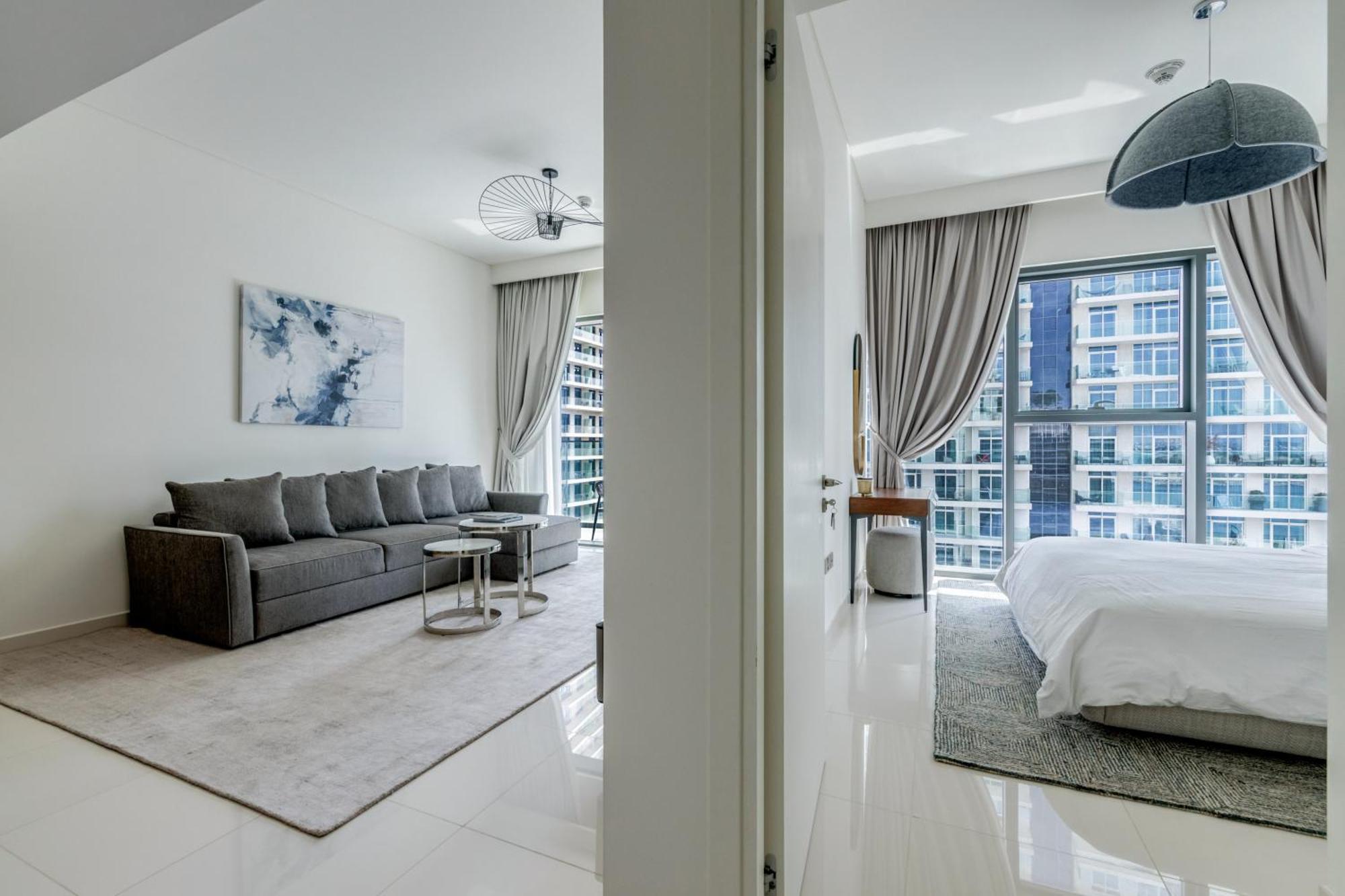 Vista - Private & Palm Jumeirah Views Apartment Dubai