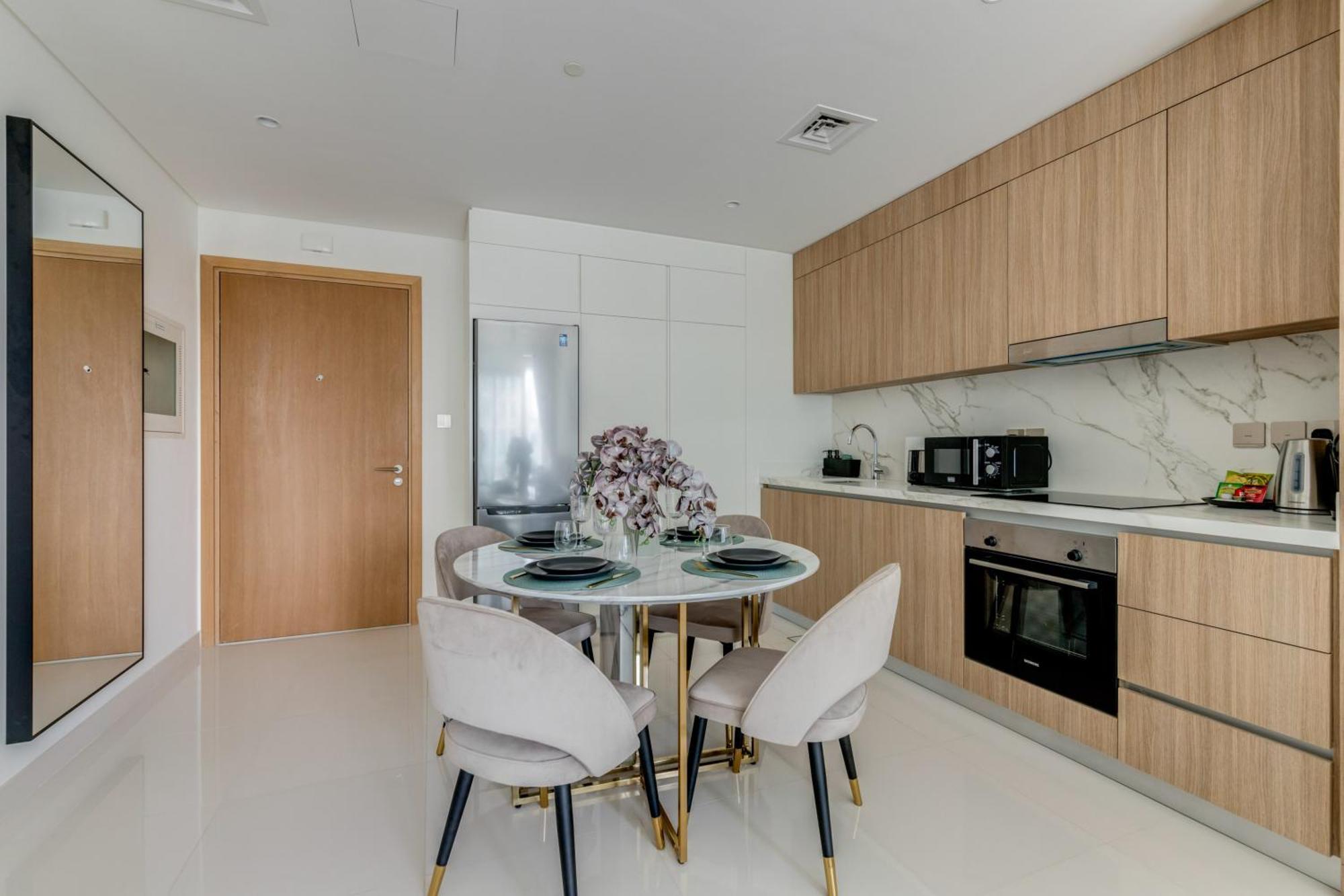 Vista - Private & Palm Jumeirah Views Apartment