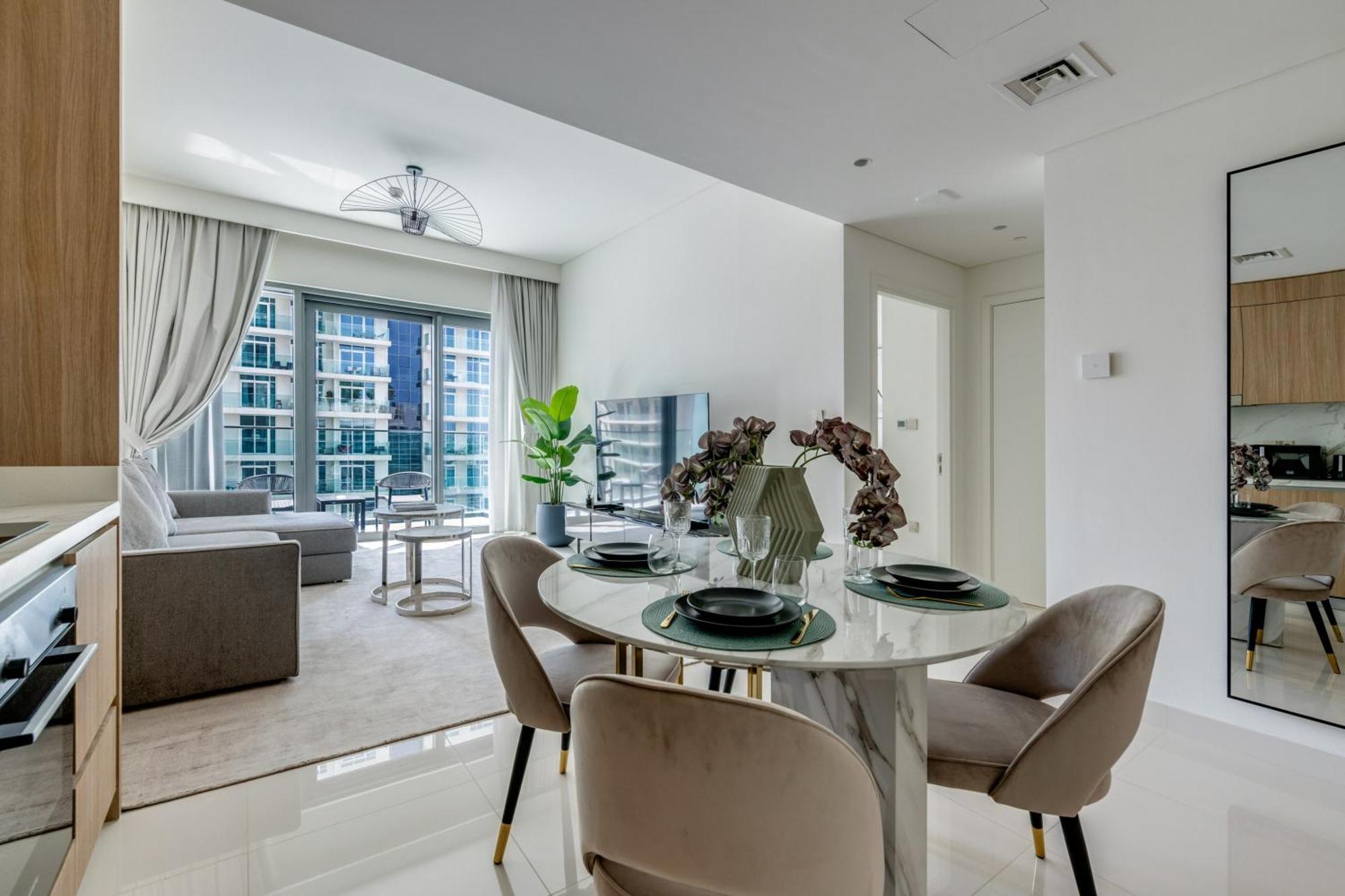 Vista - Private & Palm Jumeirah Views Apartment Dubai