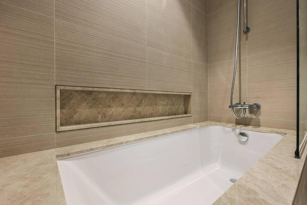 First Class 1br Heart Of Tranquility Apartamento Dubai