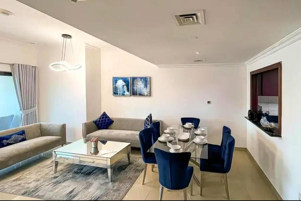 Spacious 2 Bedroom With View