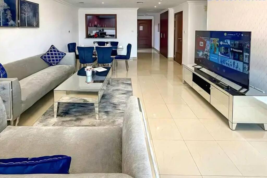 Spacious 2 Bedroom With View Apartment