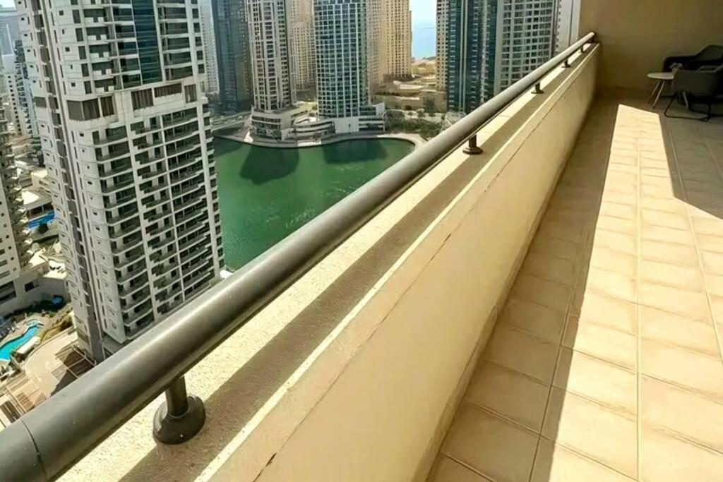Spacious 2 Bedroom With View Apartment