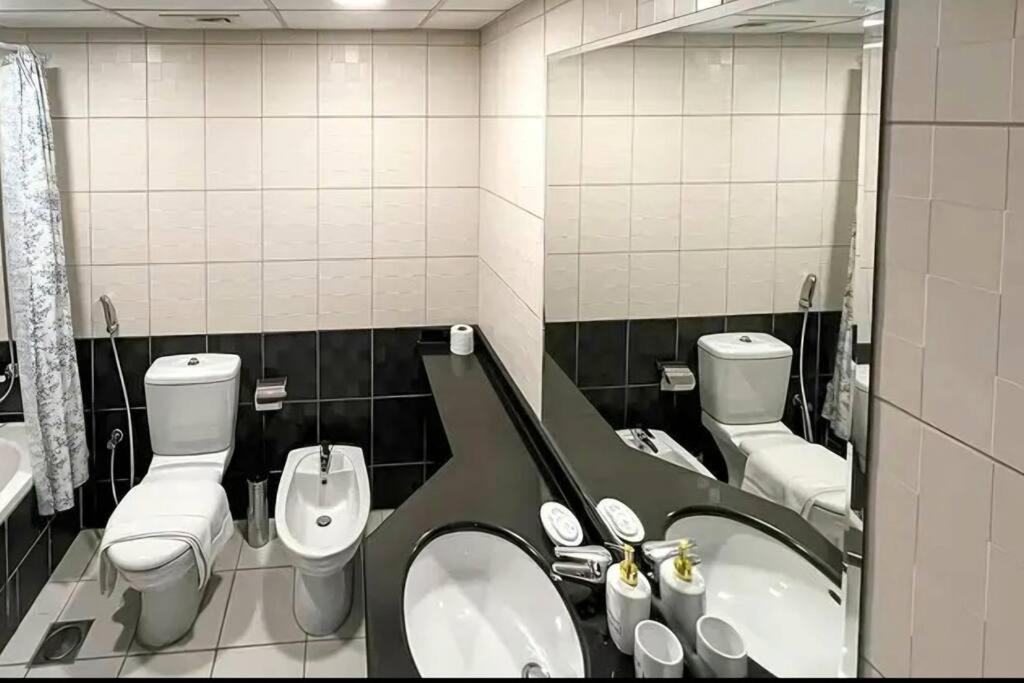 Spacious 2 Bedroom With View * Dubai