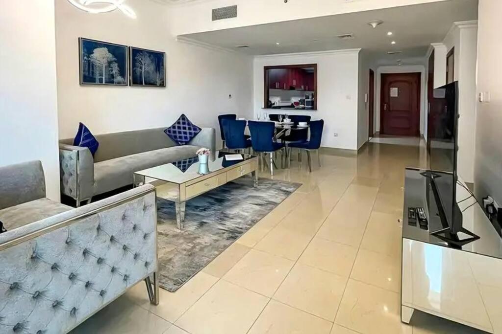 Apartment Spacious 2 Bedroom With View Dubai