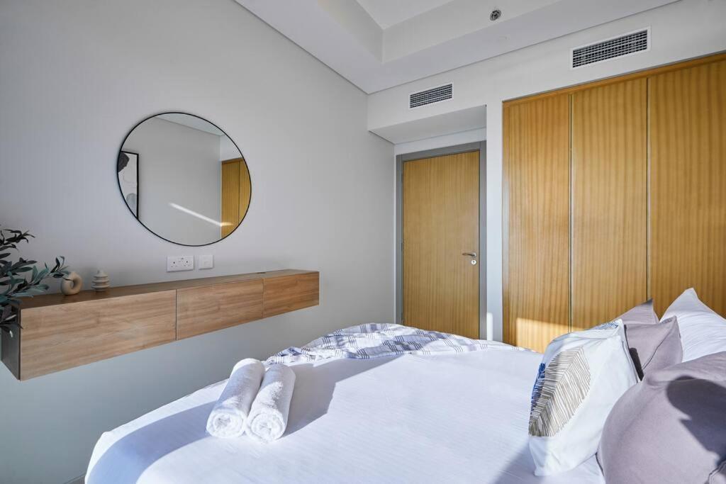 Apartment Easemytrip - Elegant 3br On 53rd Floor With Stunning Views *